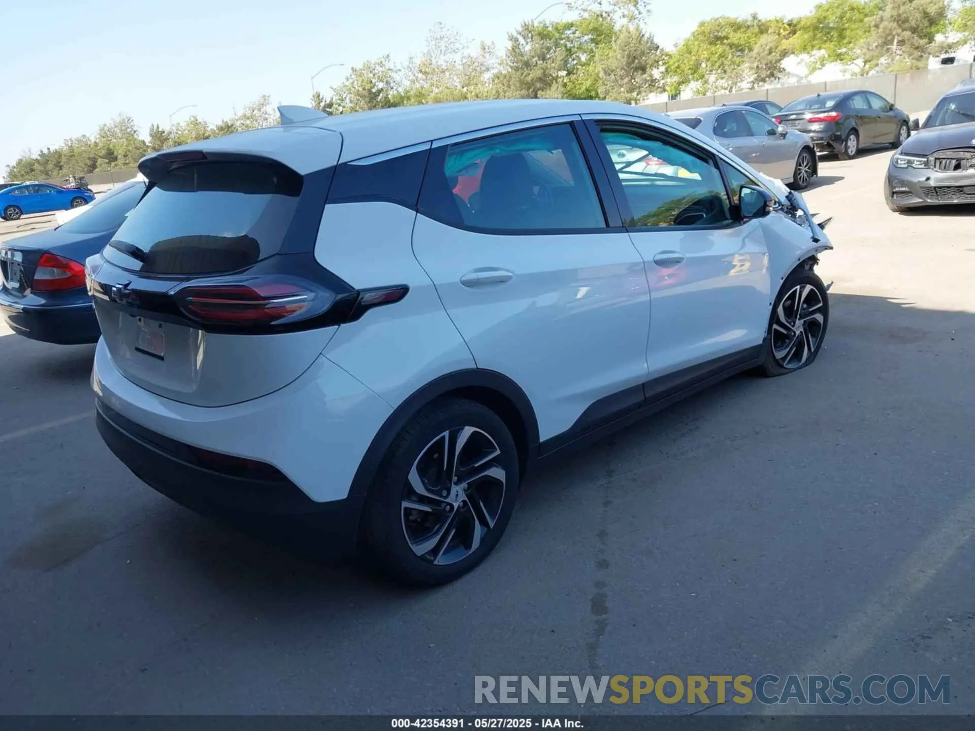 4 Photograph of a damaged car 1G1FX6S04P4176695 CHEVROLET BOLT EV 2023