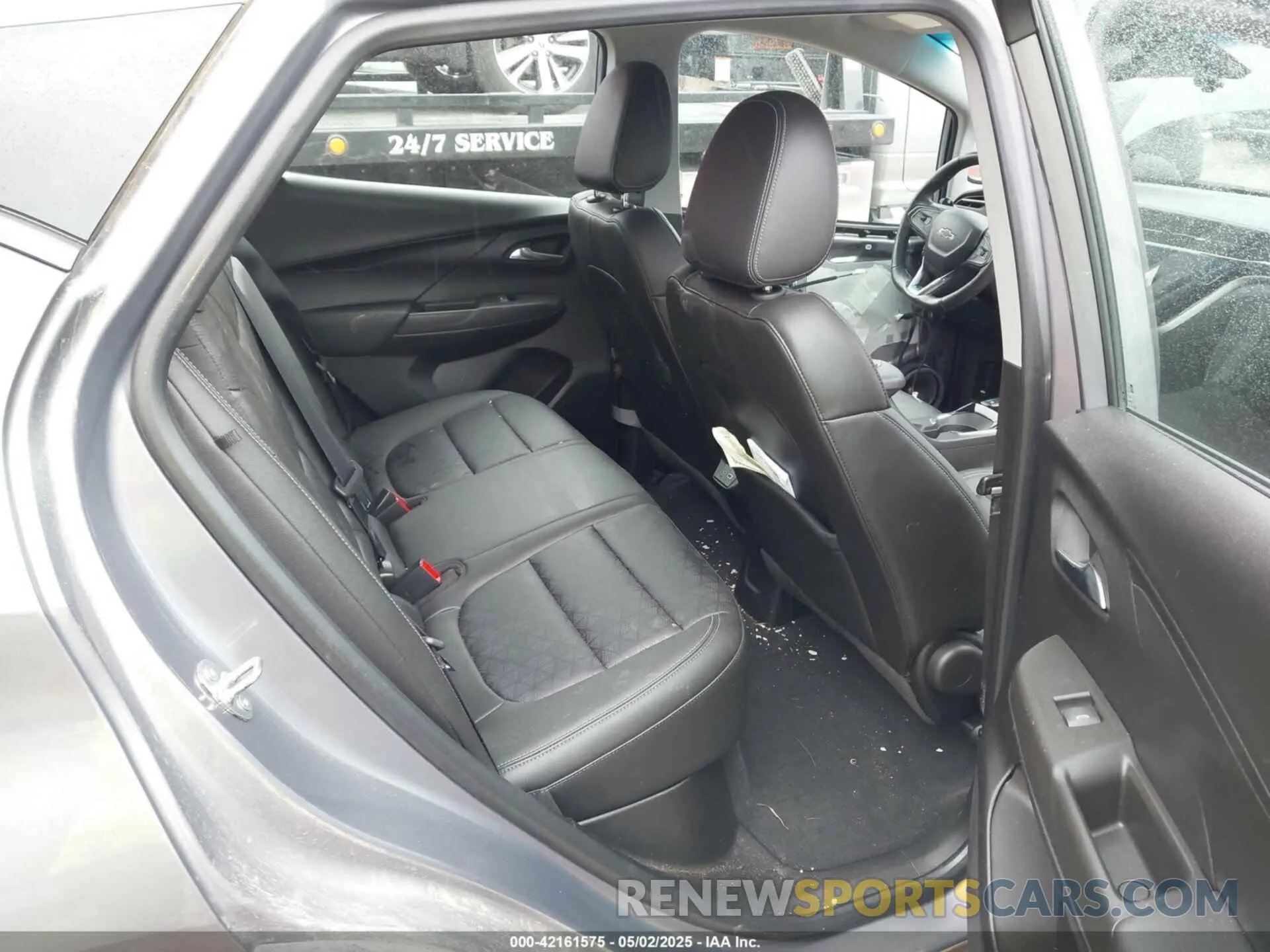 8 Photograph of a damaged car 1G1FX6S07P4135638 CHEVROLET BOLT EV 2023