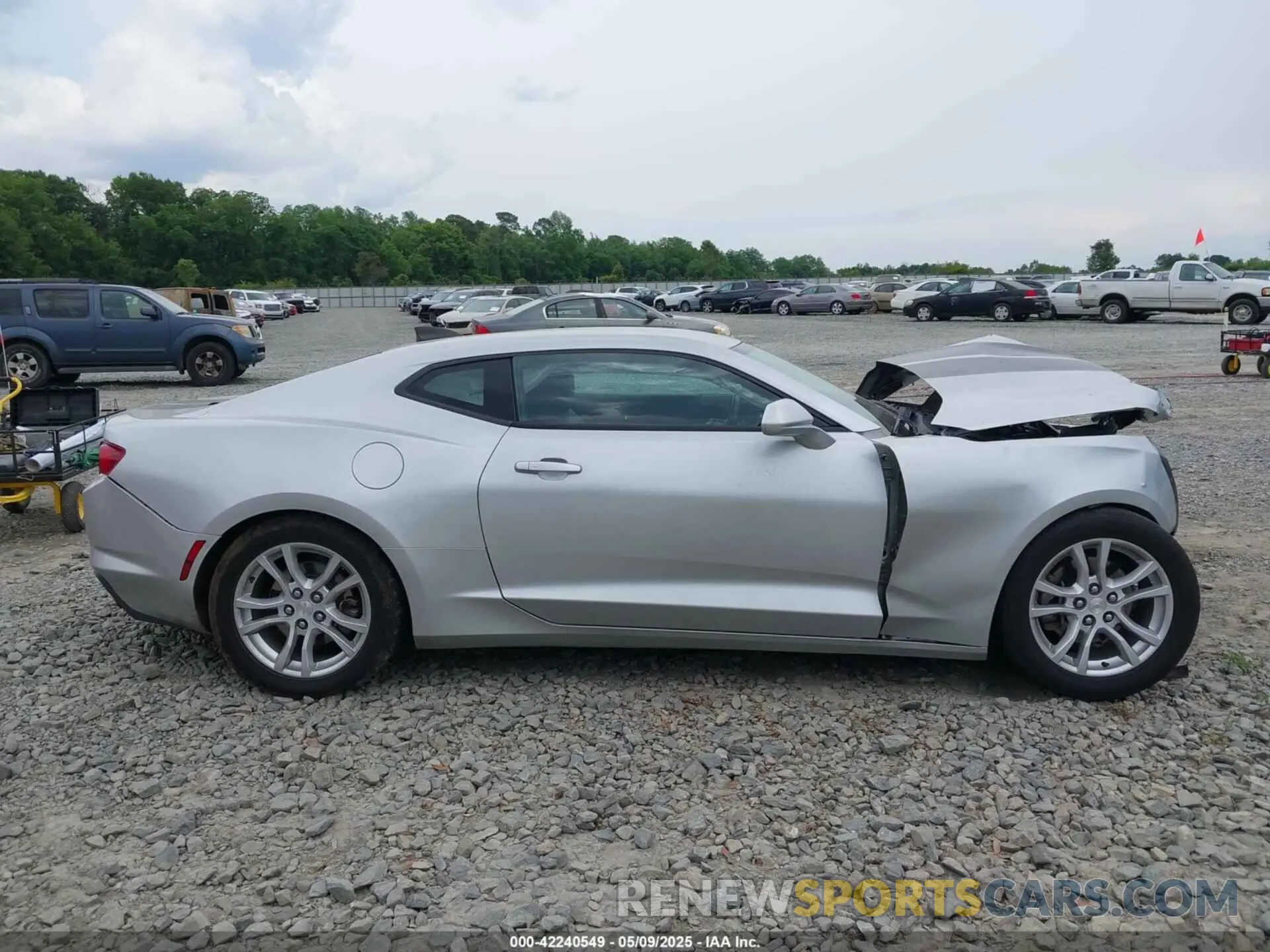13 Photograph of a damaged car 1G1FA1RX0K0149825 CHEVROLET CAMARO 2019