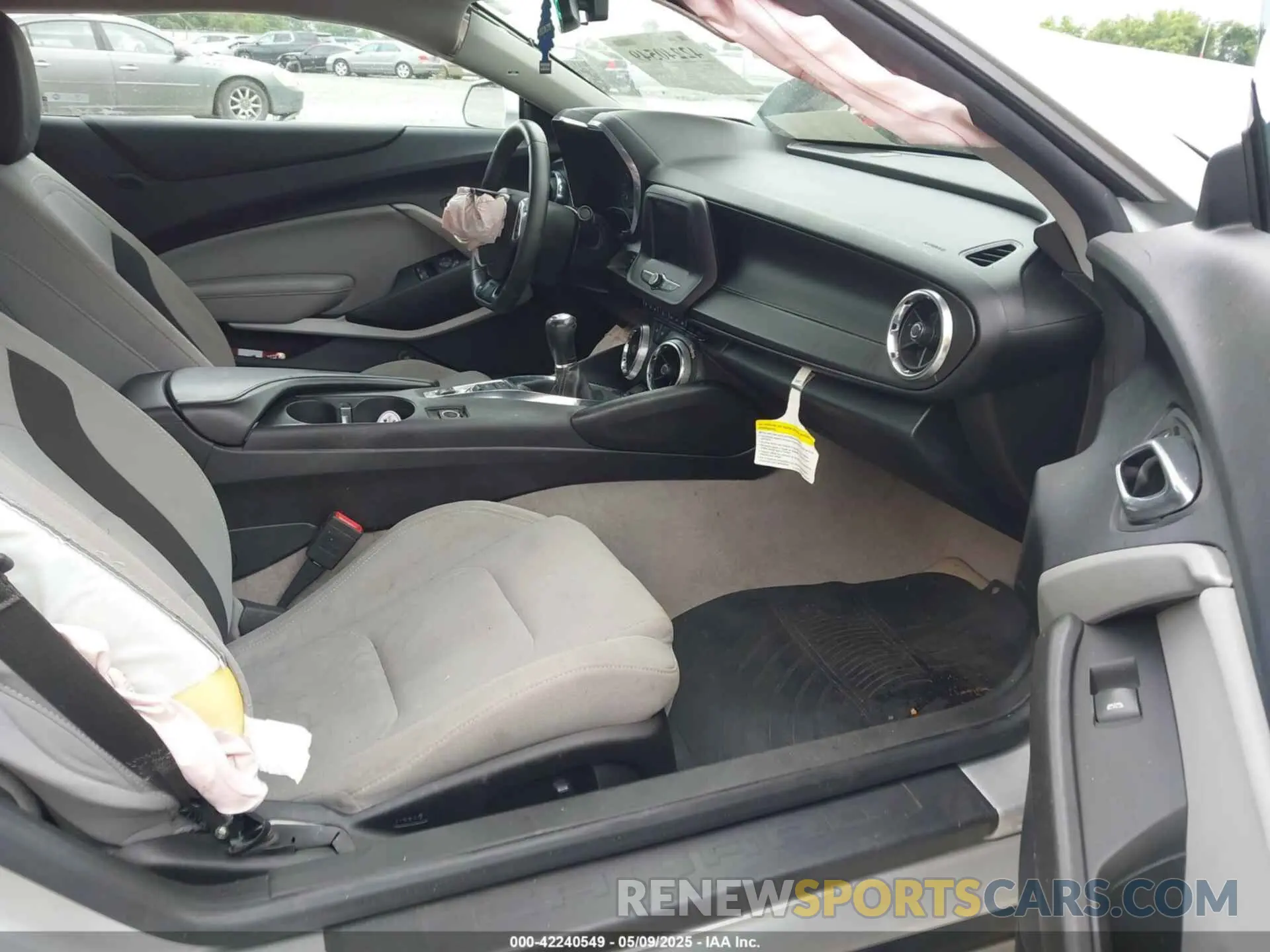 5 Photograph of a damaged car 1G1FA1RX0K0149825 CHEVROLET CAMARO 2019