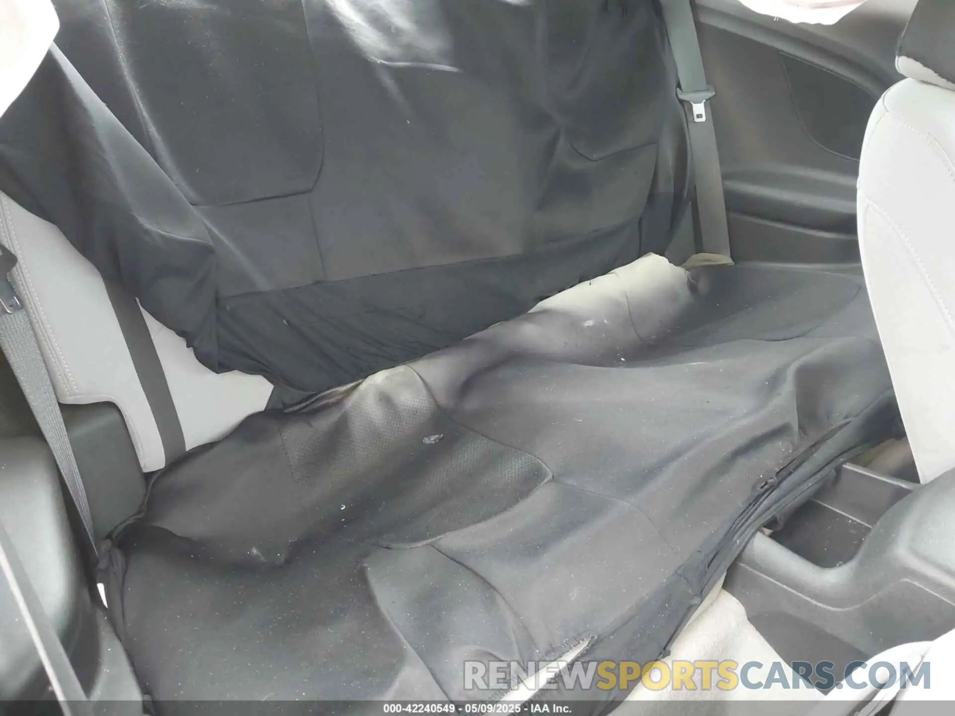 8 Photograph of a damaged car 1G1FA1RX0K0149825 CHEVROLET CAMARO 2019
