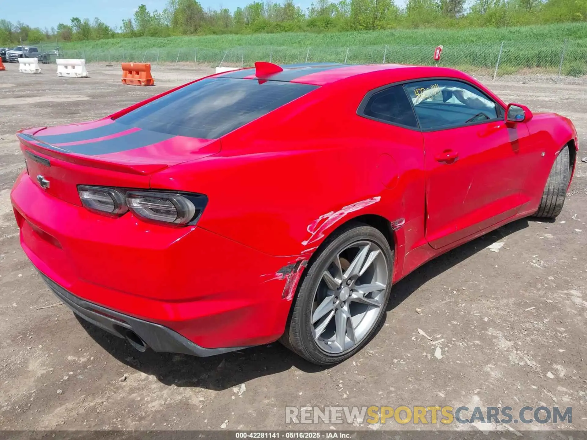4 Photograph of a damaged car 1G1FA1RX4K0136205 CHEVROLET CAMARO 2019