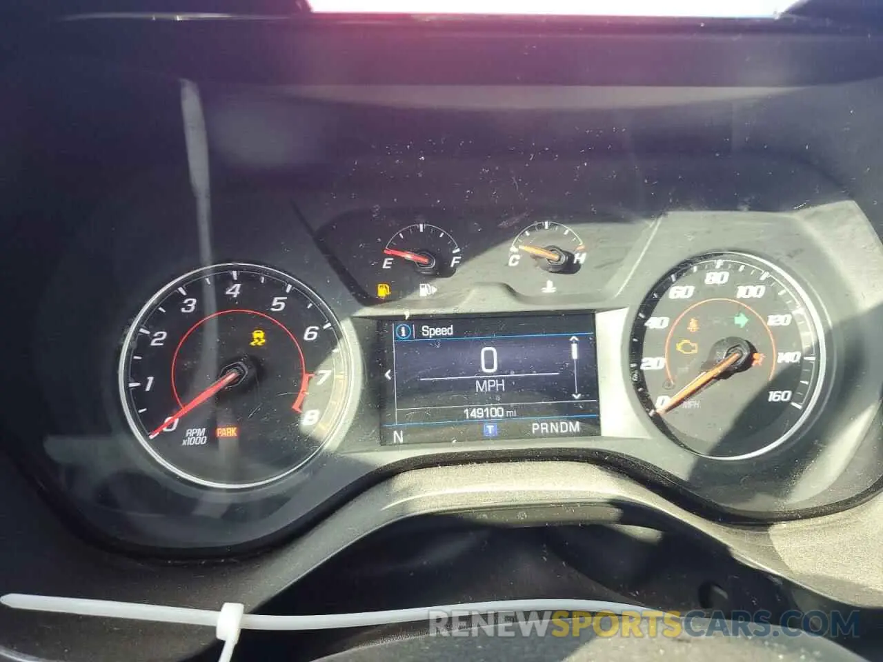 9 Photograph of a damaged car 1G1FB1RS1K0102921 CHEVROLET CAMARO 2019