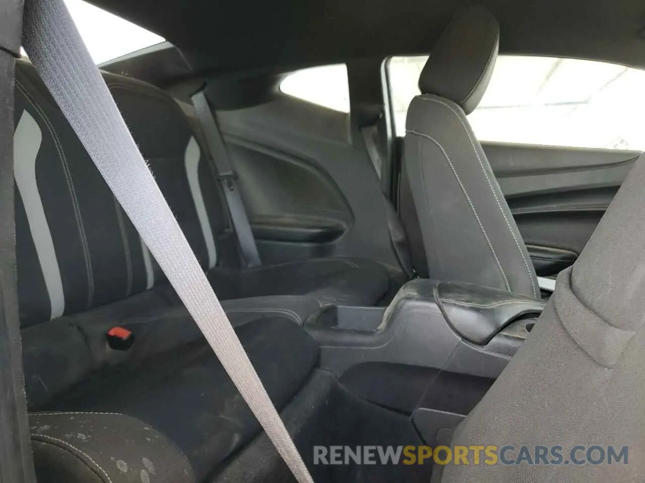 10 Photograph of a damaged car 1G1FB1RS1K0105317 CHEVROLET CAMARO 2019