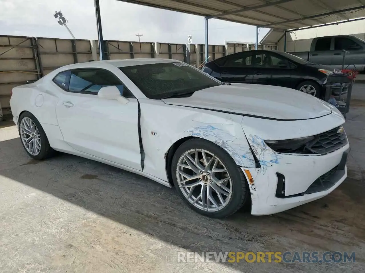 4 Photograph of a damaged car 1G1FB1RS1K0105317 CHEVROLET CAMARO 2019