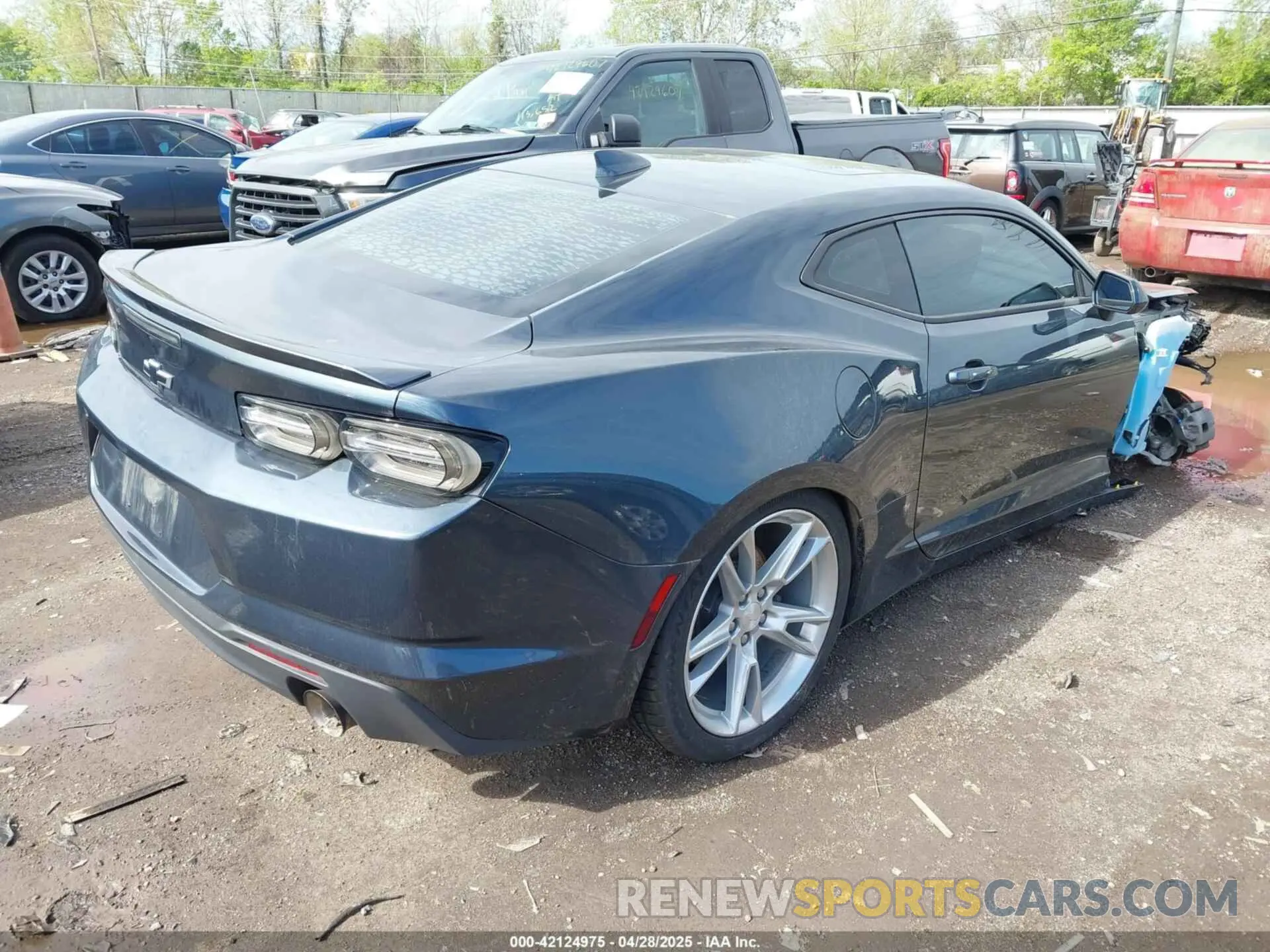 4 Photograph of a damaged car 1G1FB1RS4K0148193 CHEVROLET CAMARO 2019