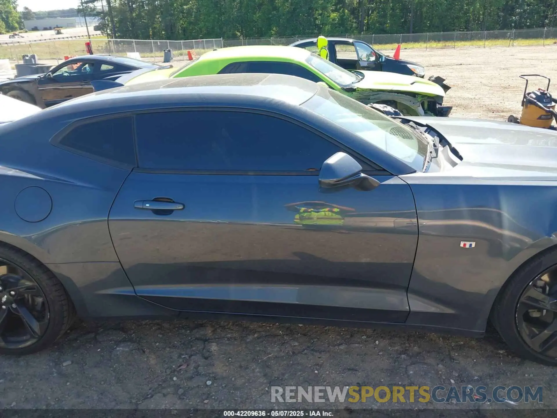 13 Photograph of a damaged car 1G1FB1RS6K0151533 CHEVROLET CAMARO 2019