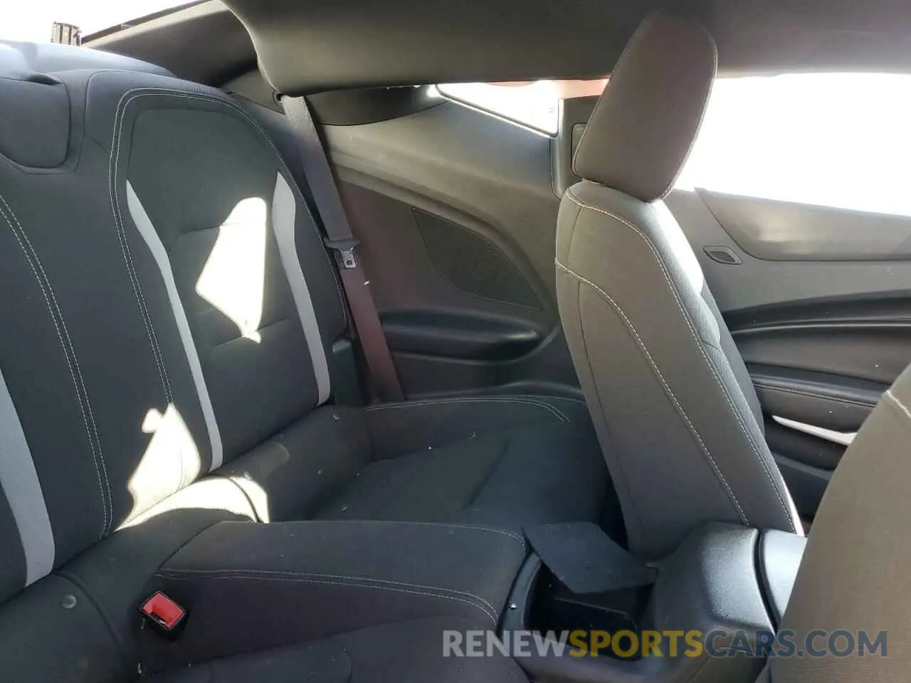 10 Photograph of a damaged car 1G1FB1RS9K0150960 CHEVROLET CAMARO 2019