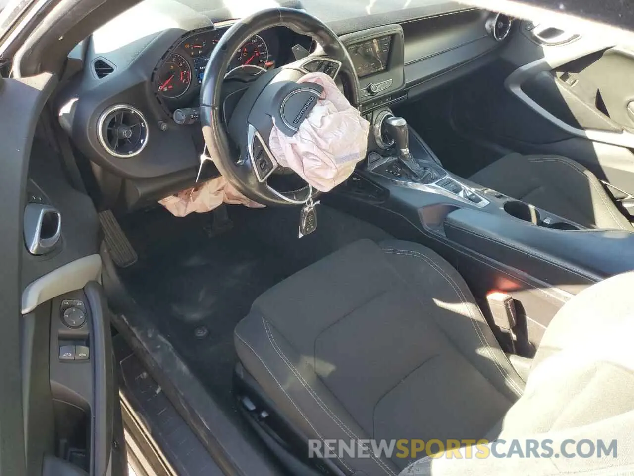8 Photograph of a damaged car 1G1FB1RS9K0150960 CHEVROLET CAMARO 2019