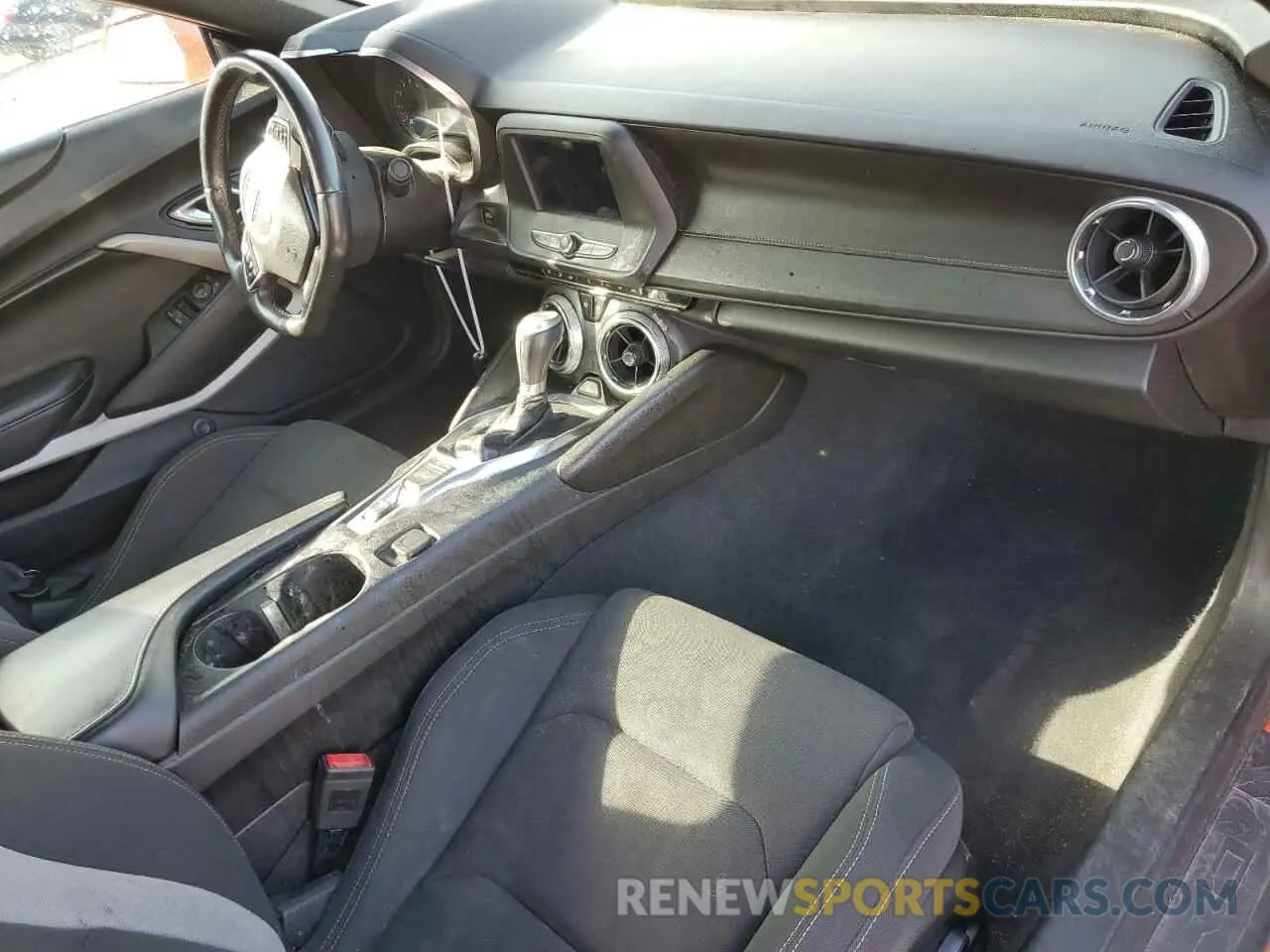 8 Photograph of a damaged car 1G1FB1RSXK0104232 CHEVROLET CAMARO 2019