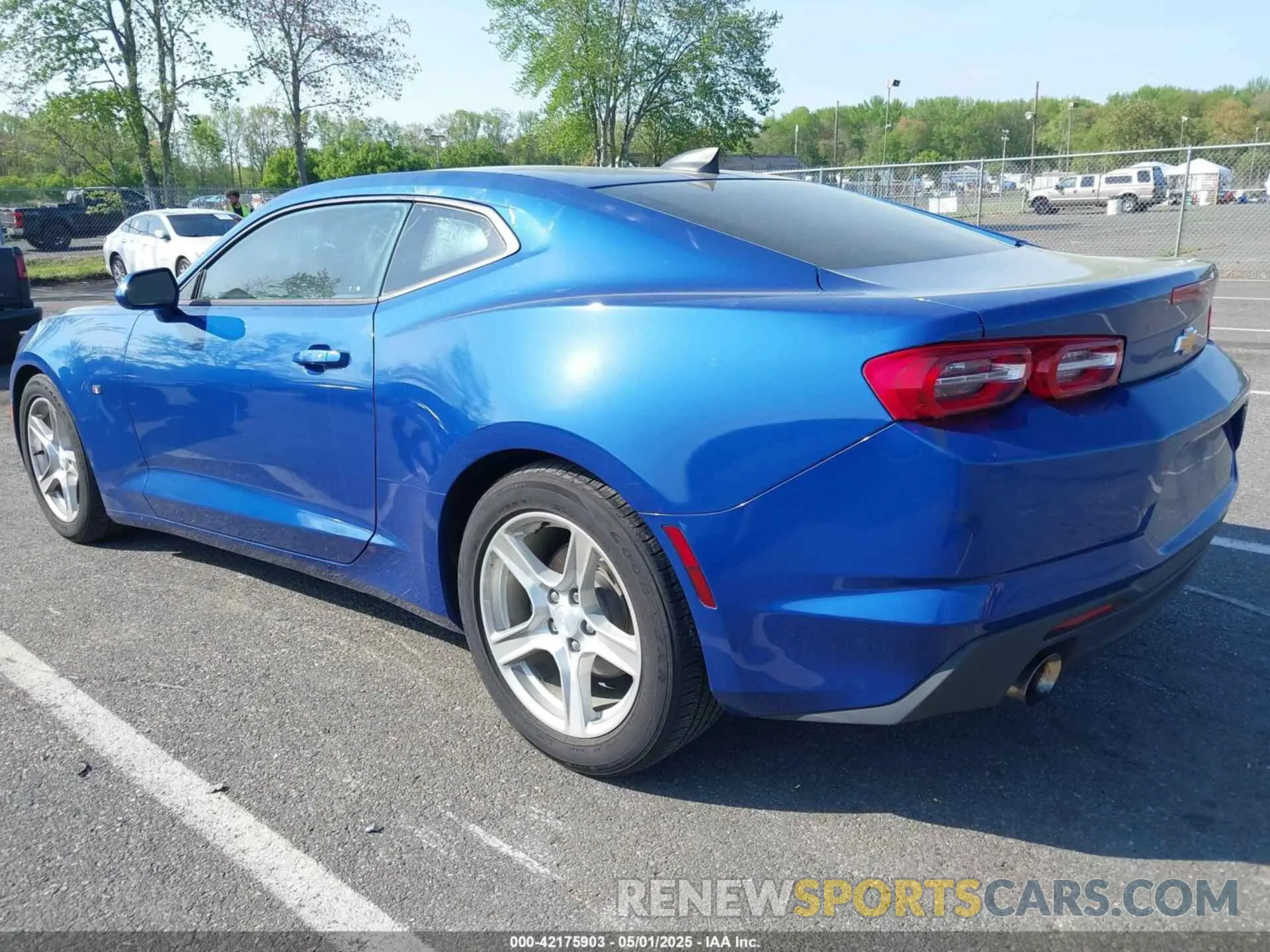 3 Photograph of a damaged car 1G1FB1RX0K0113565 CHEVROLET CAMARO 2019