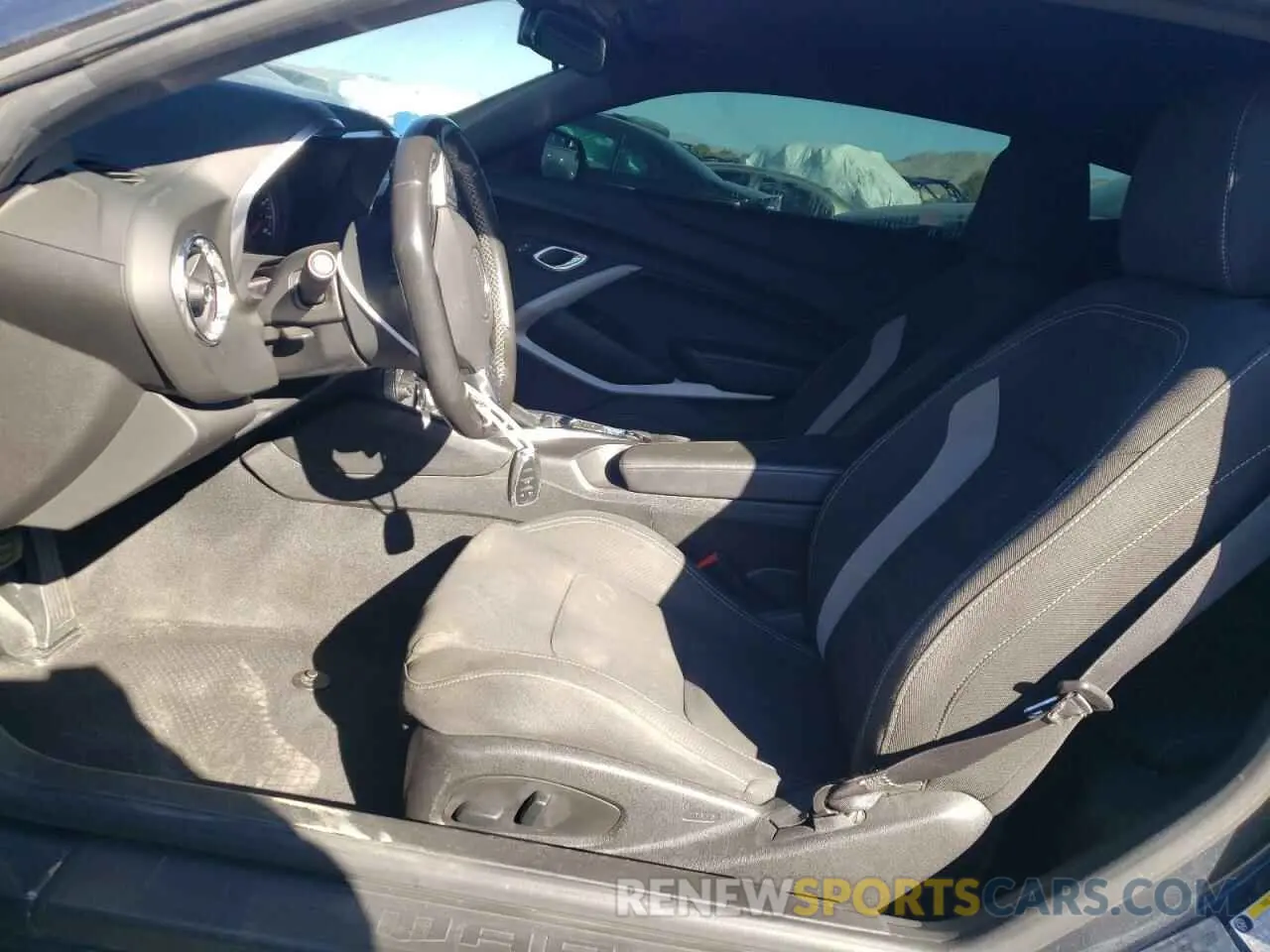7 Photograph of a damaged car 1G1FB1RX0K0130401 CHEVROLET CAMARO 2019