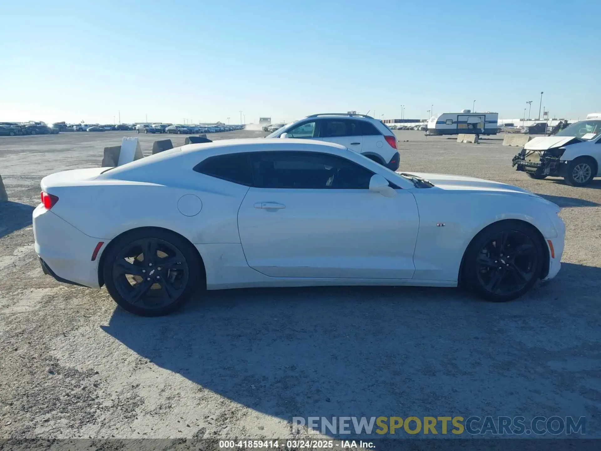 13 Photograph of a damaged car 1G1FB1RX0K0147019 CHEVROLET CAMARO 2019