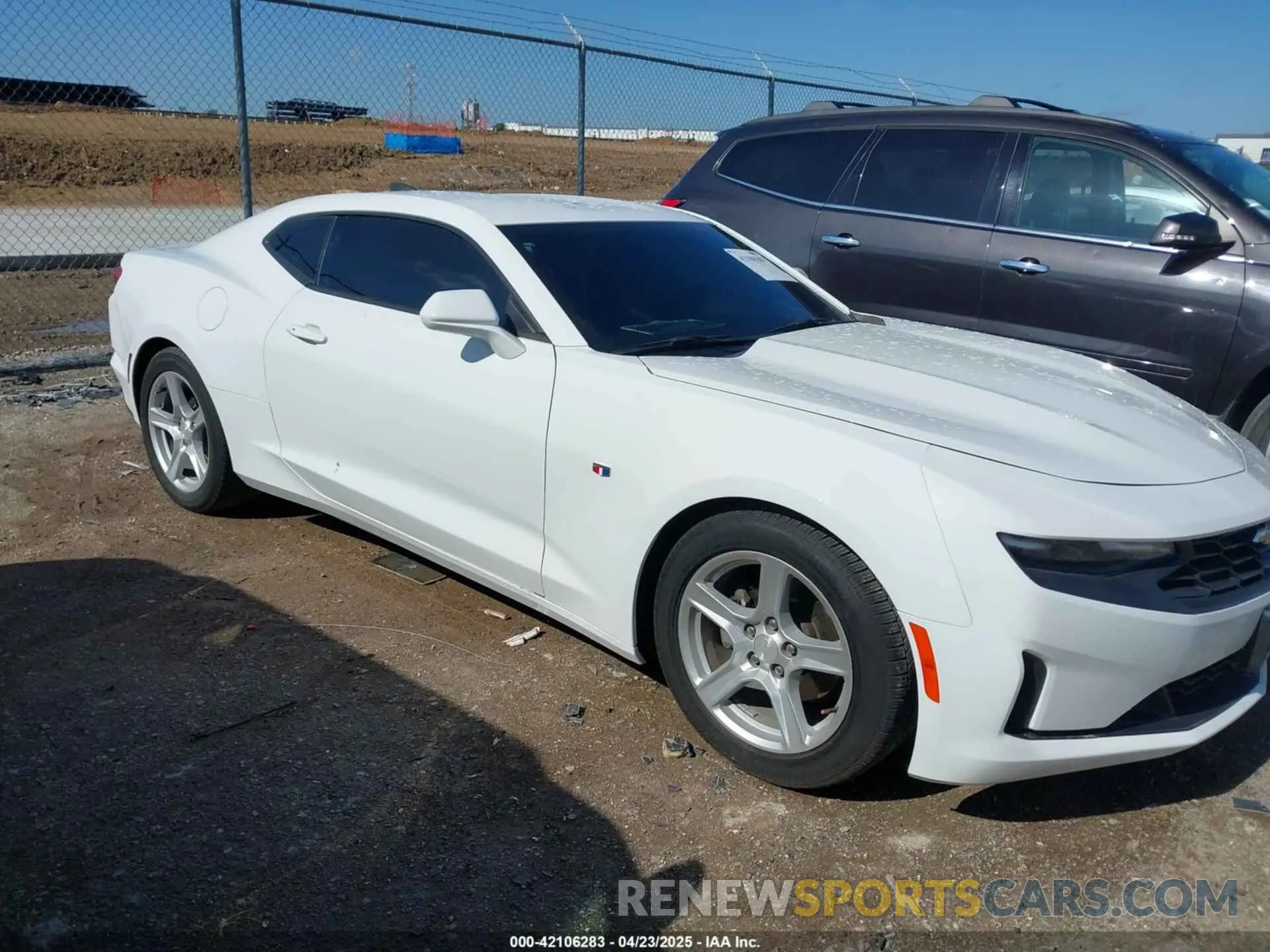 1 Photograph of a damaged car 1G1FB1RX0K0149384 CHEVROLET CAMARO 2019