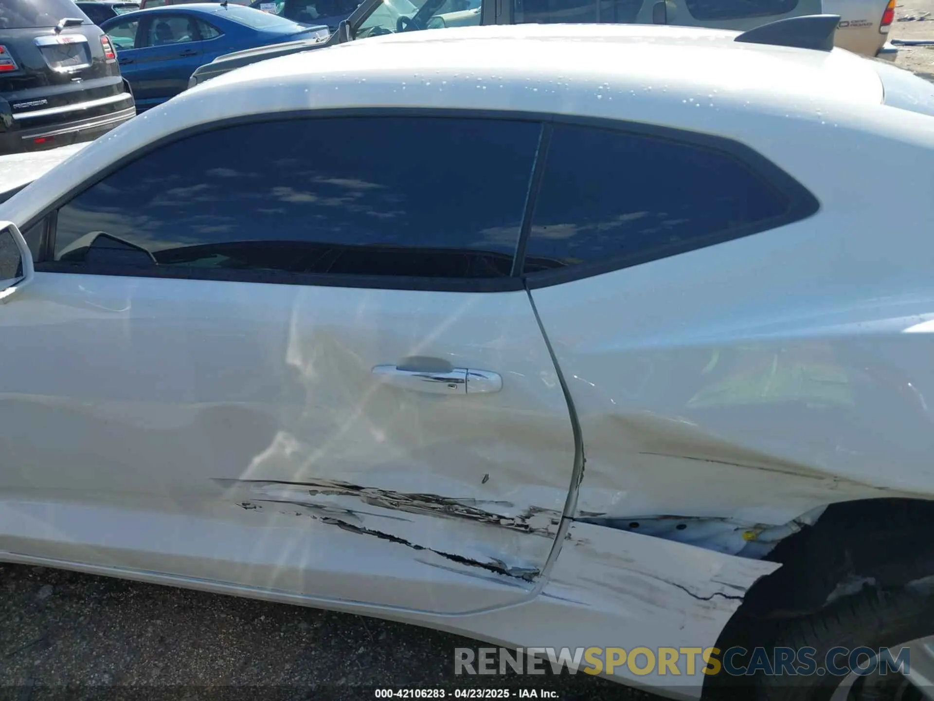 14 Photograph of a damaged car 1G1FB1RX0K0149384 CHEVROLET CAMARO 2019