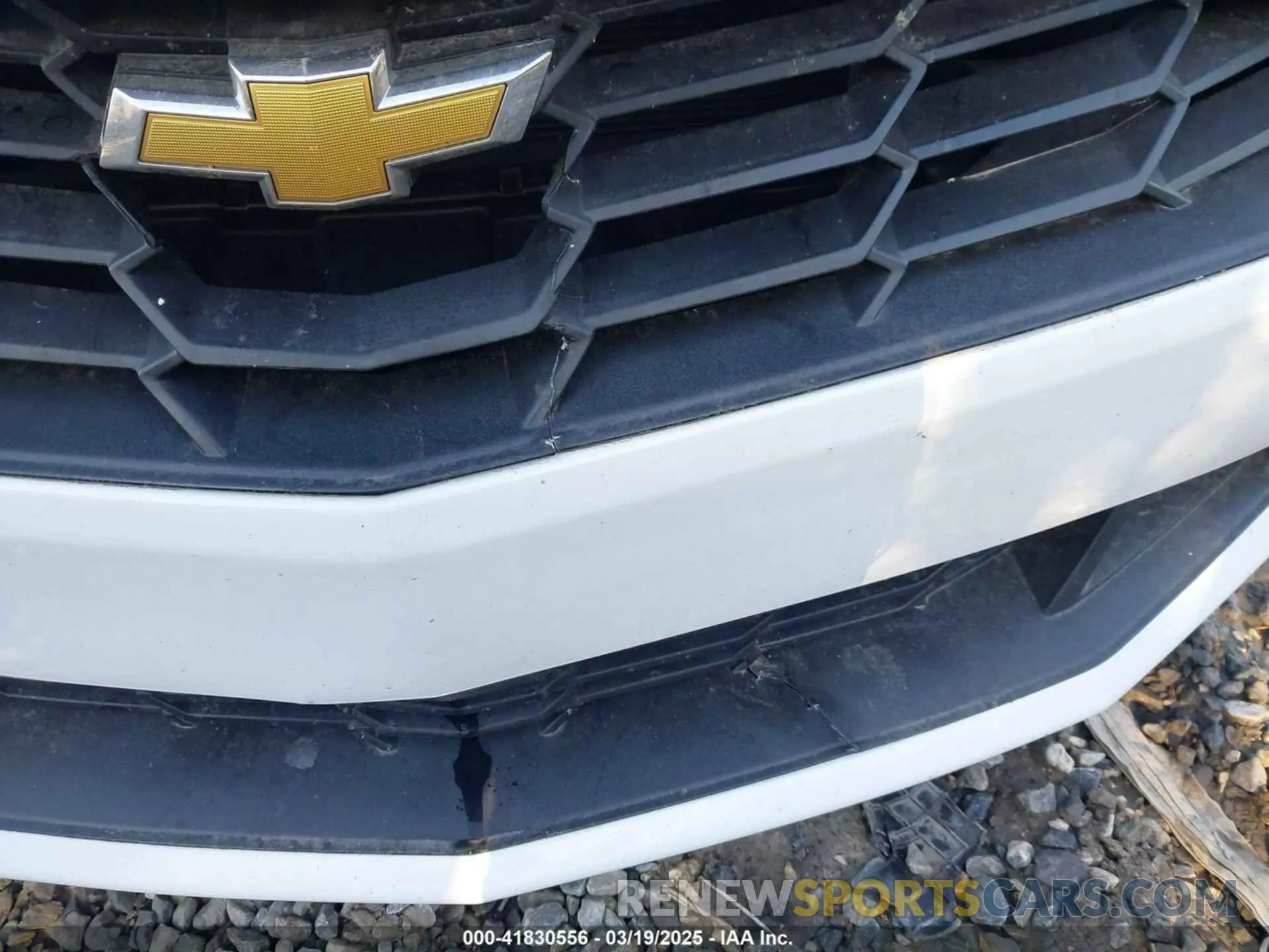 17 Photograph of a damaged car 1G1FB1RX3K0125712 CHEVROLET CAMARO 2019