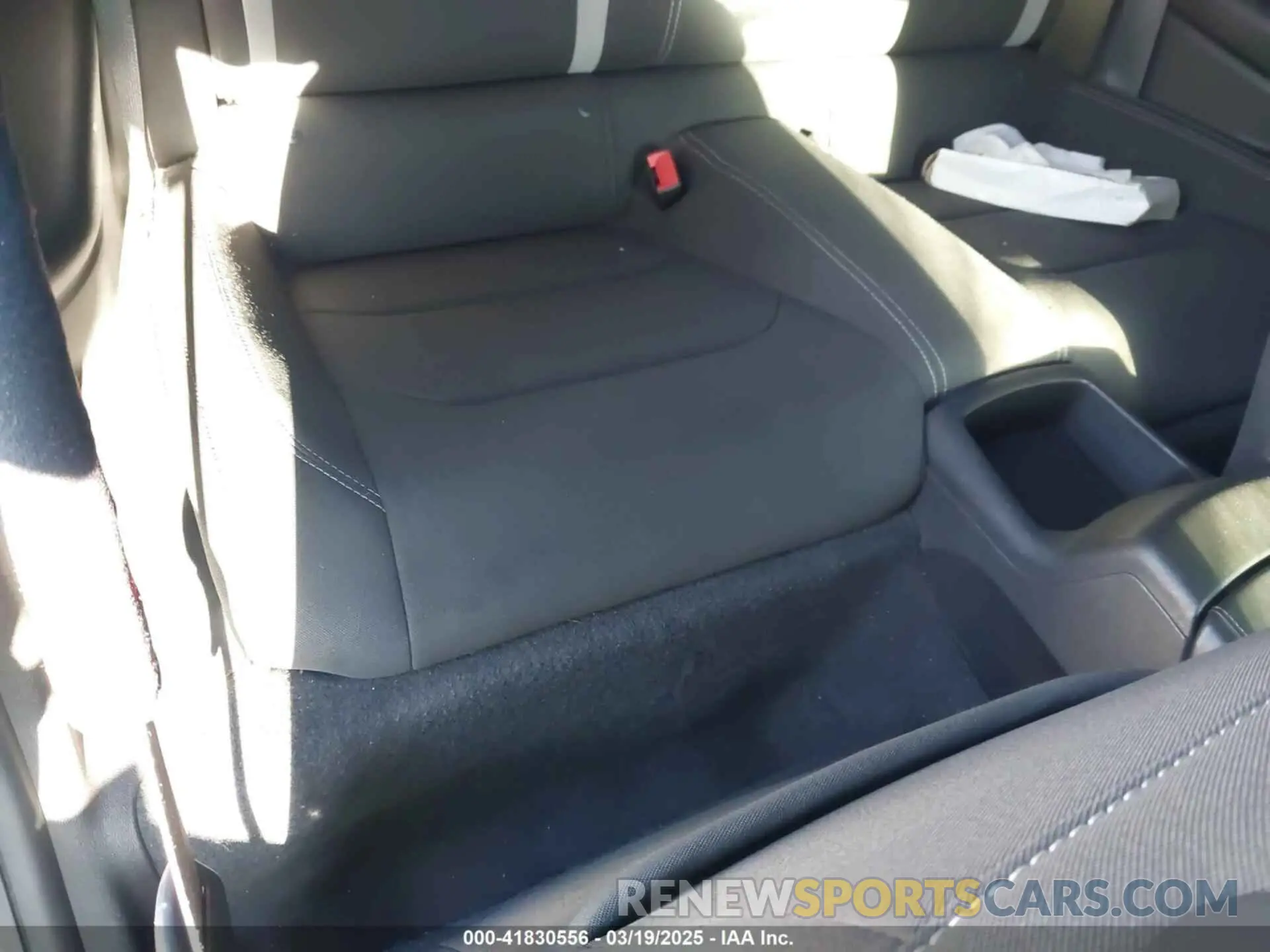 8 Photograph of a damaged car 1G1FB1RX3K0125712 CHEVROLET CAMARO 2019