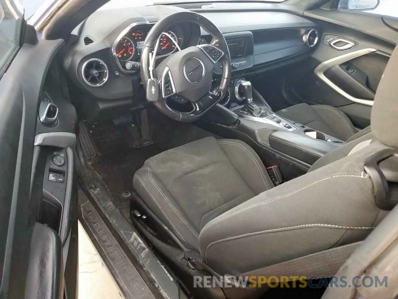 8 Photograph of a damaged car 1G1FB1RX4K0114749 CHEVROLET CAMARO 2019