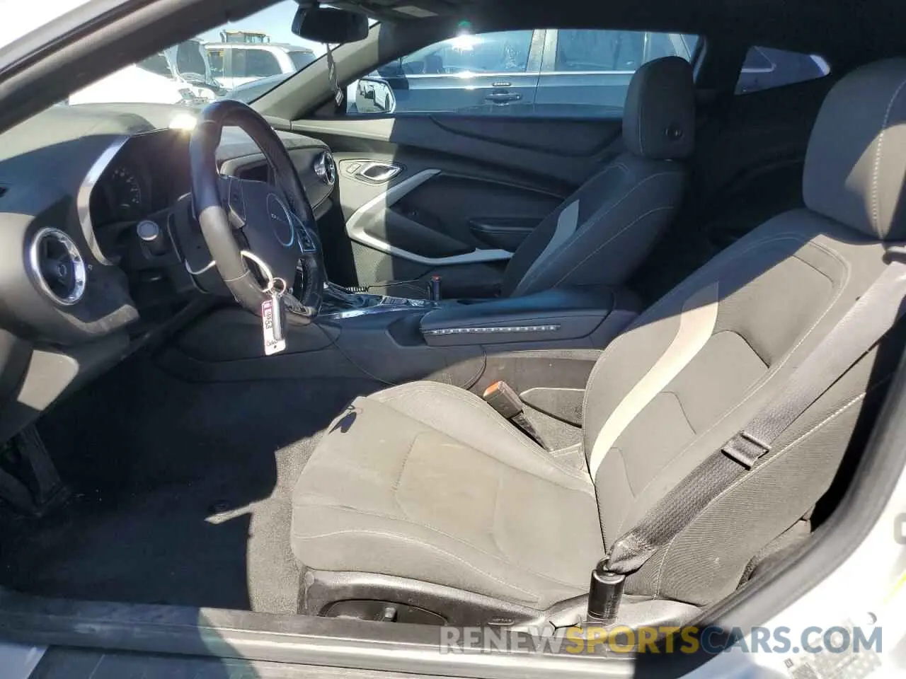 7 Photograph of a damaged car 1G1FB1RX5K0134363 CHEVROLET CAMARO 2019