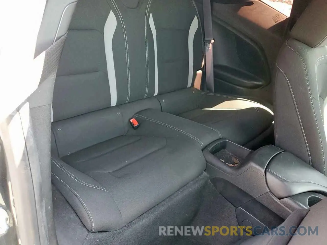 10 Photograph of a damaged car 1G1FB1RX5K0136257 CHEVROLET CAMARO 2019