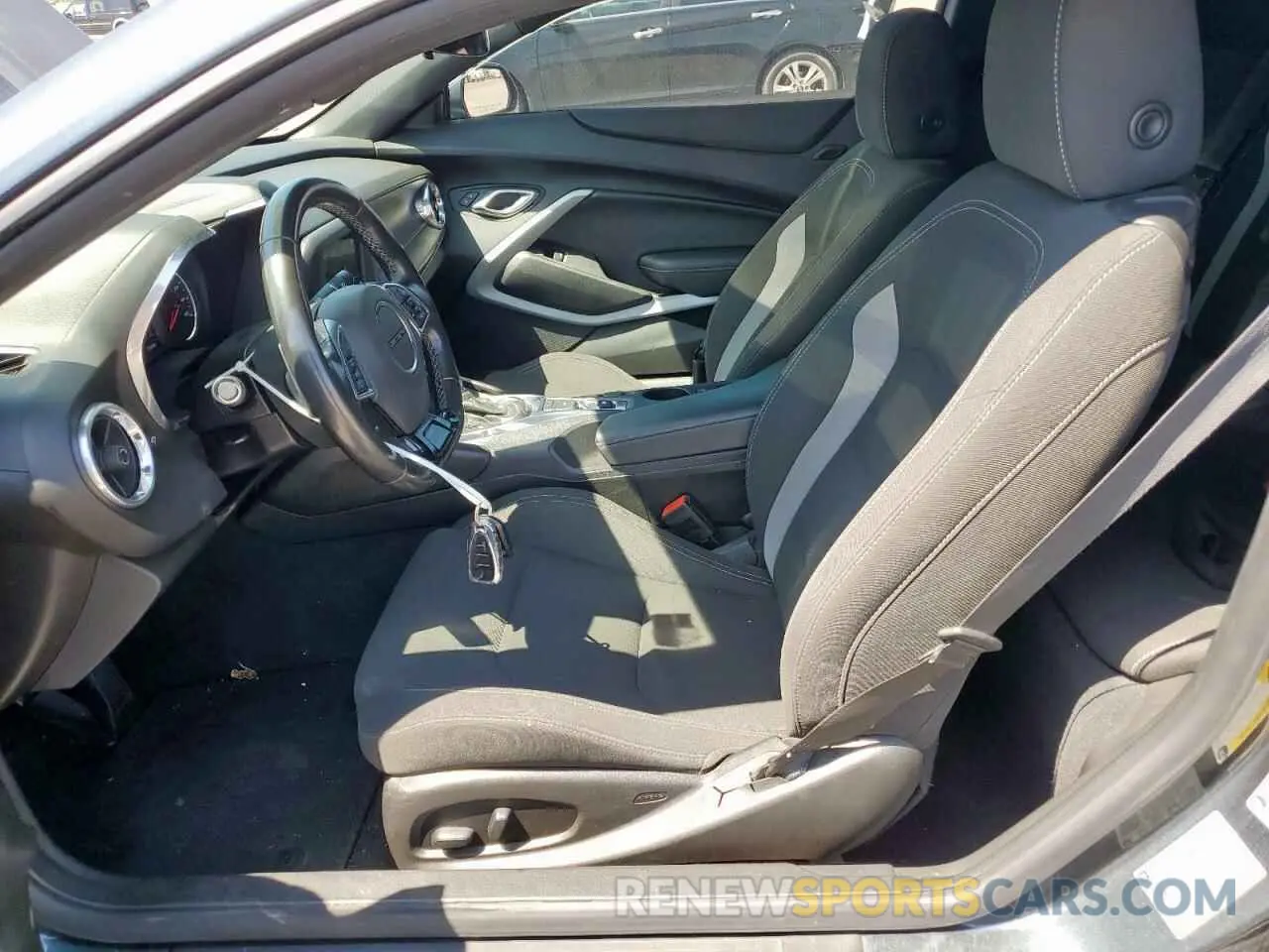 7 Photograph of a damaged car 1G1FB1RX5K0136257 CHEVROLET CAMARO 2019