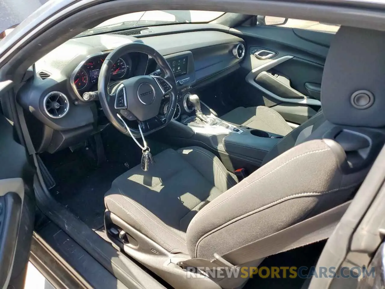 8 Photograph of a damaged car 1G1FB1RX5K0136257 CHEVROLET CAMARO 2019