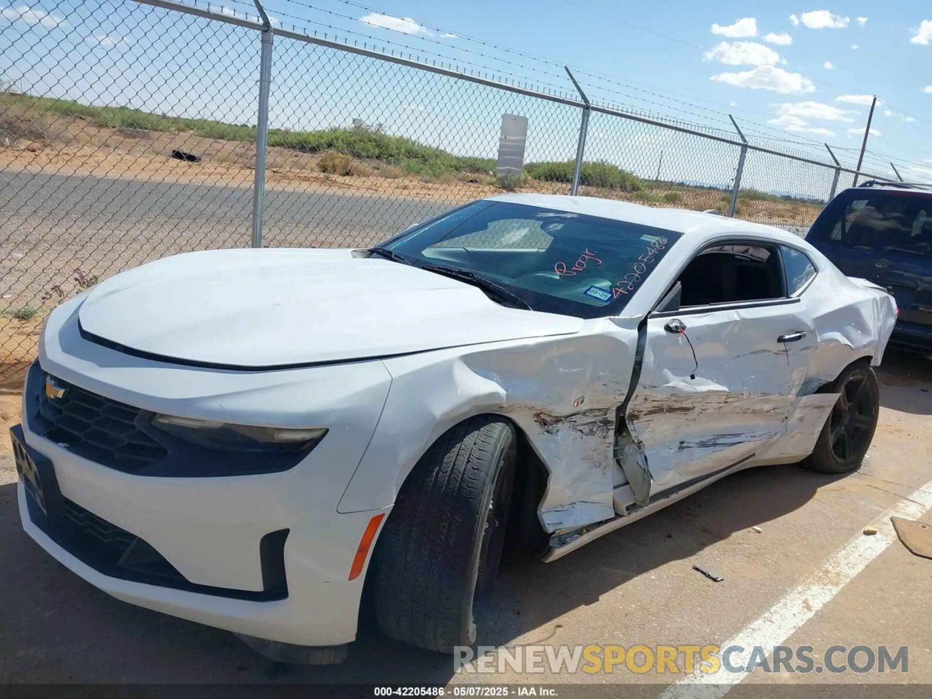 14 Photograph of a damaged car 1G1FB1RX6K0103641 CHEVROLET CAMARO 2019
