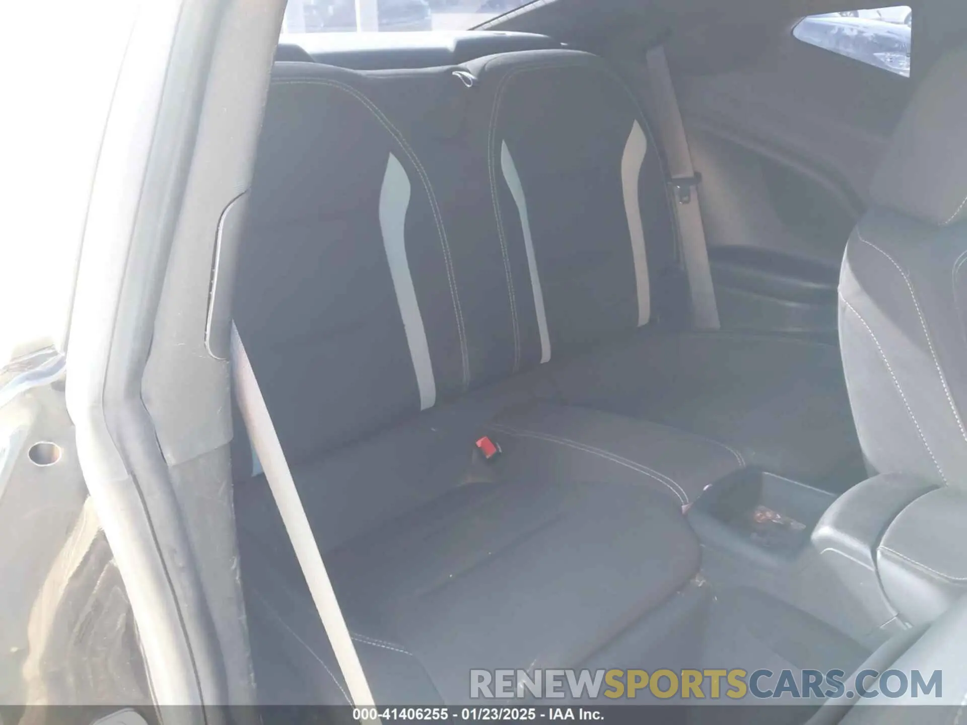 8 Photograph of a damaged car 1G1FB1RX6K0133447 CHEVROLET CAMARO 2019