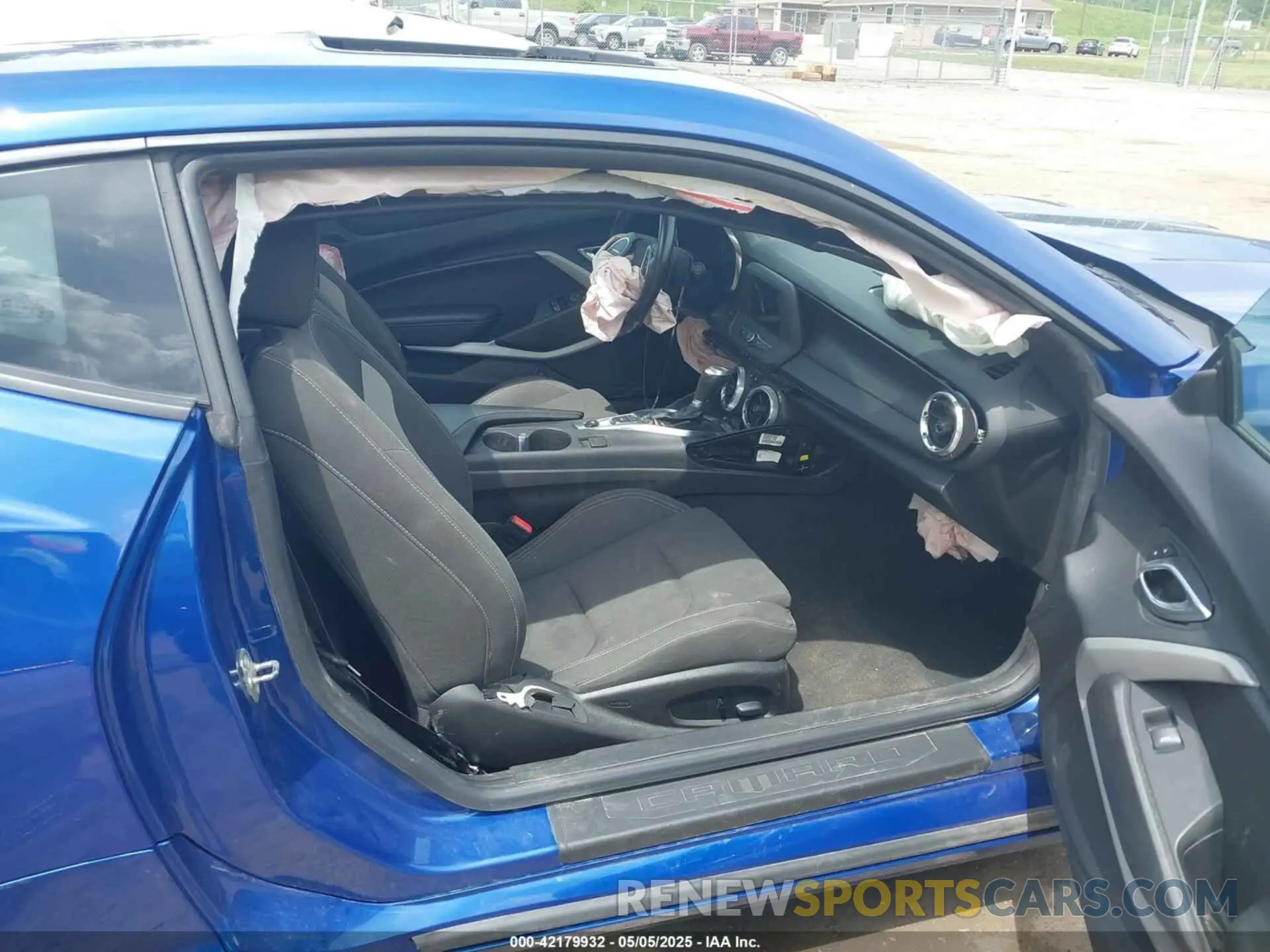 5 Photograph of a damaged car 1G1FB1RX7K0151147 CHEVROLET CAMARO 2019