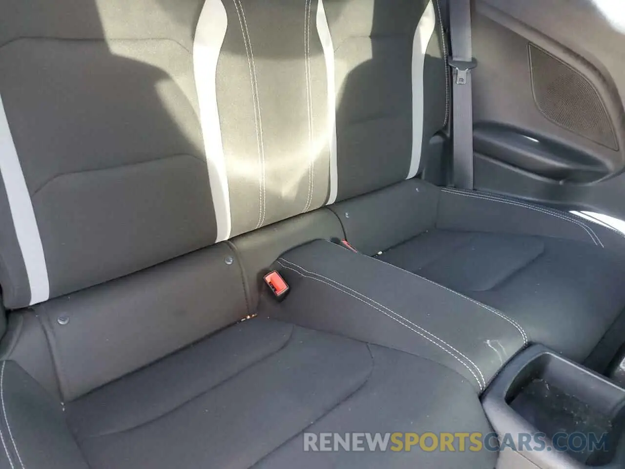 10 Photograph of a damaged car 1G1FB1RXXK0120992 CHEVROLET CAMARO 2019