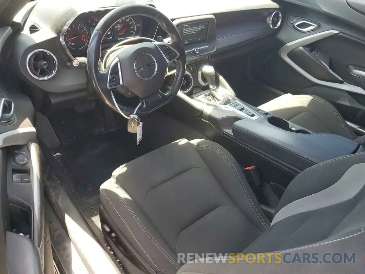8 Photograph of a damaged car 1G1FB1RXXK0120992 CHEVROLET CAMARO 2019