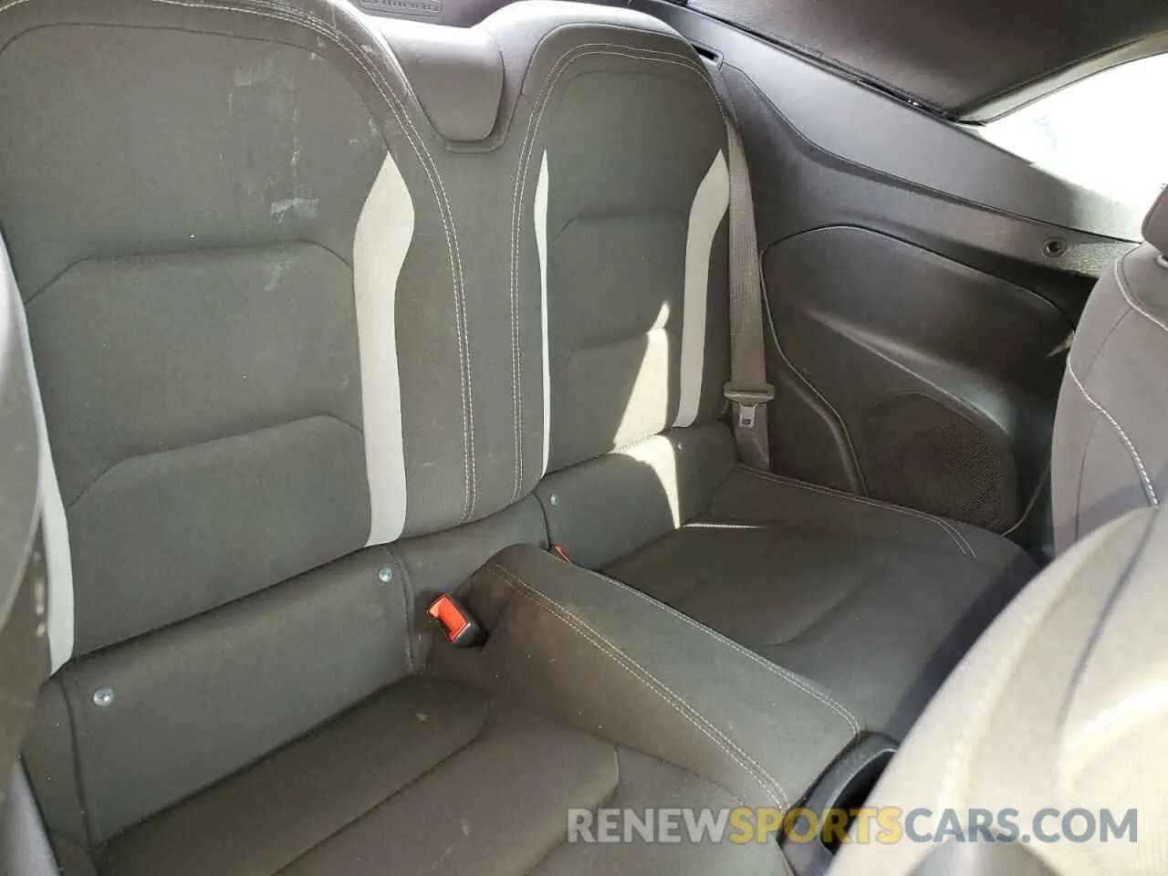 10 Photograph of a damaged car 1G1FB3DS0K0127179 CHEVROLET CAMARO 2019