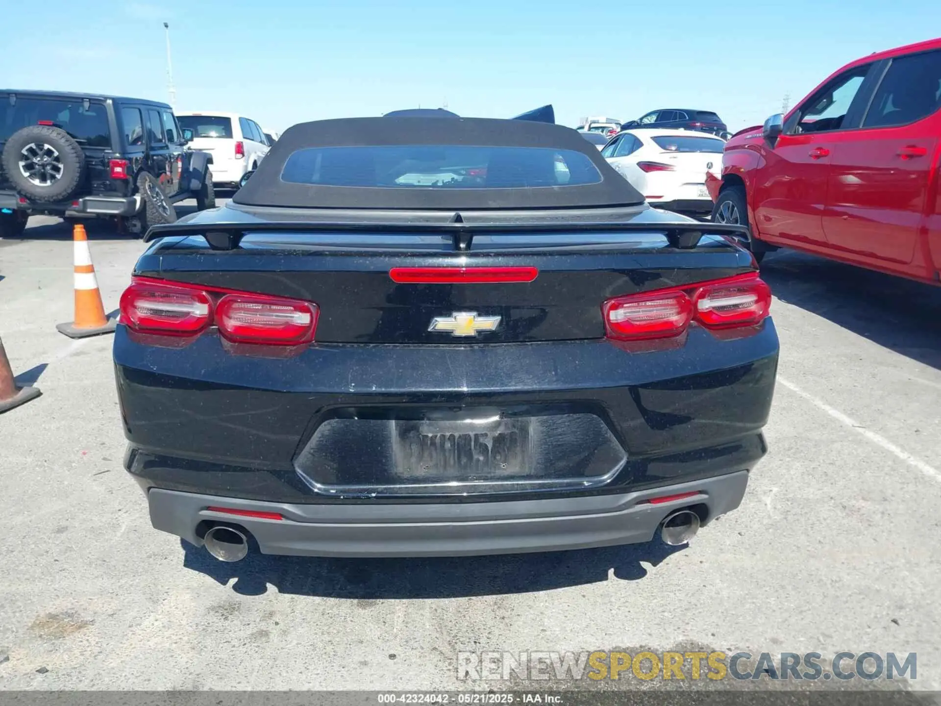 17 Photograph of a damaged car 1G1FB3DS0K0153684 CHEVROLET CAMARO 2019