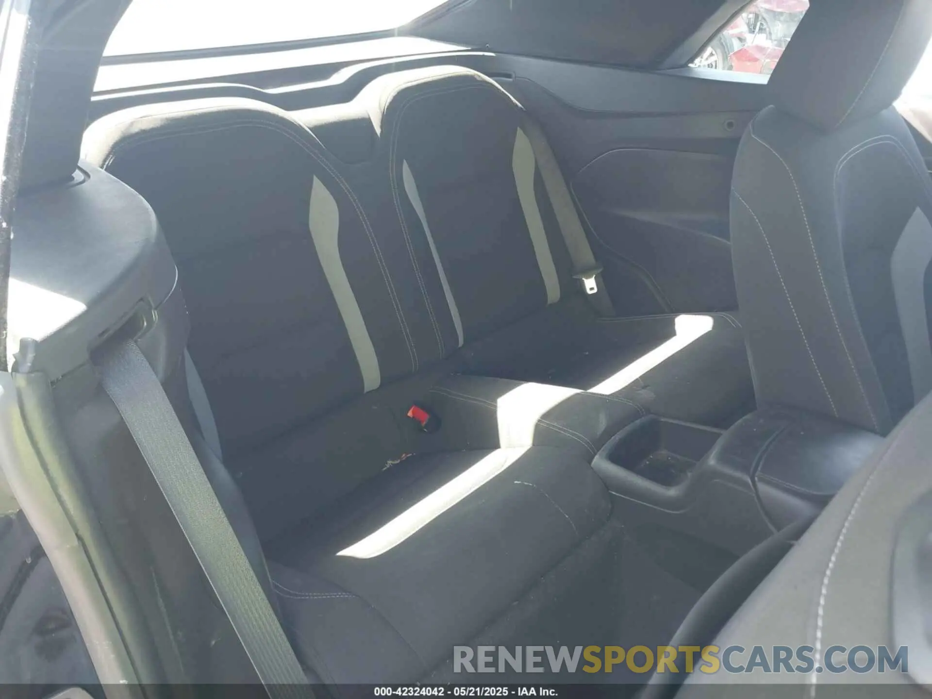 8 Photograph of a damaged car 1G1FB3DS0K0153684 CHEVROLET CAMARO 2019