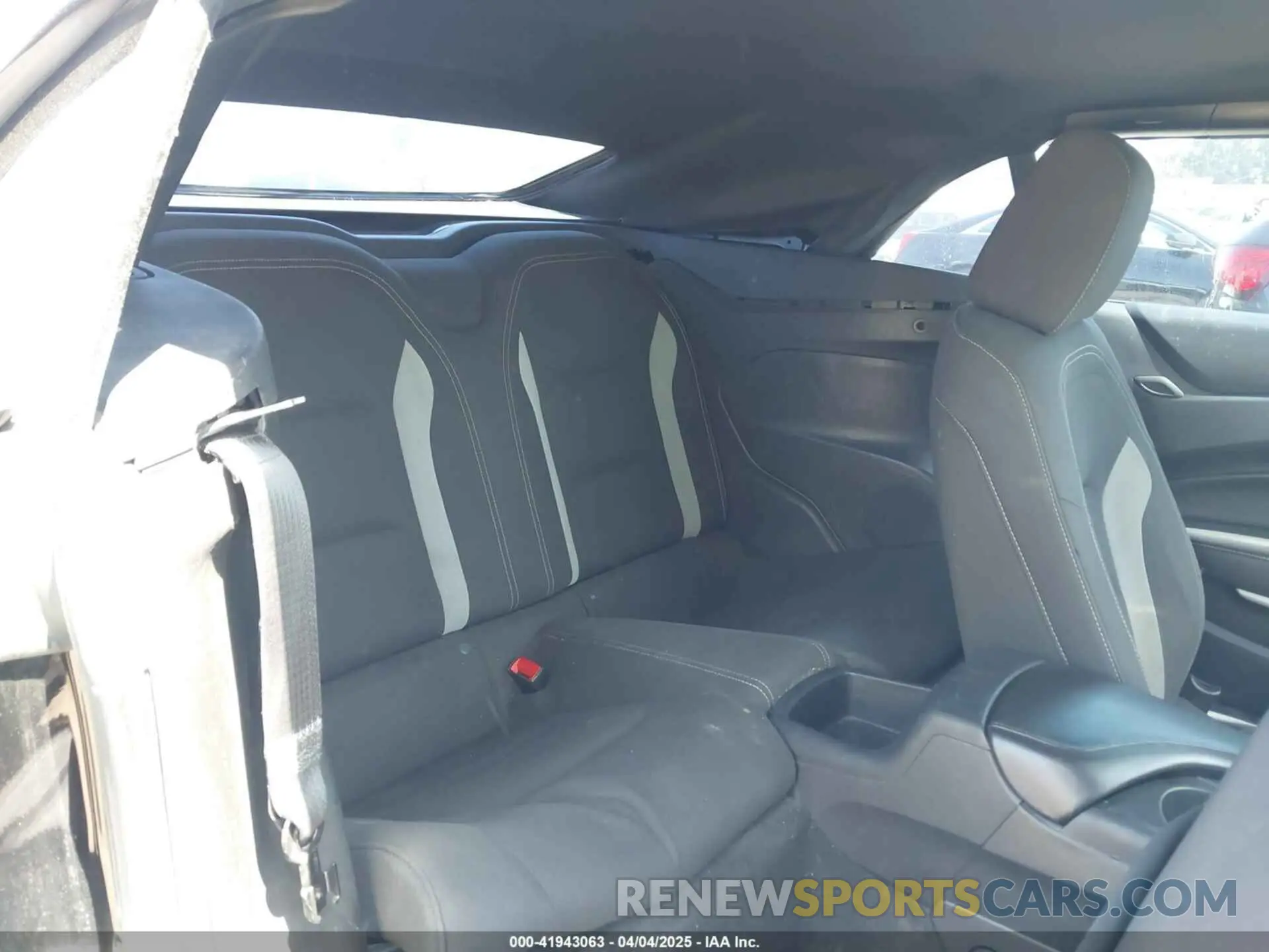8 Photograph of a damaged car 1G1FB3DS3K0144784 CHEVROLET CAMARO 2019
