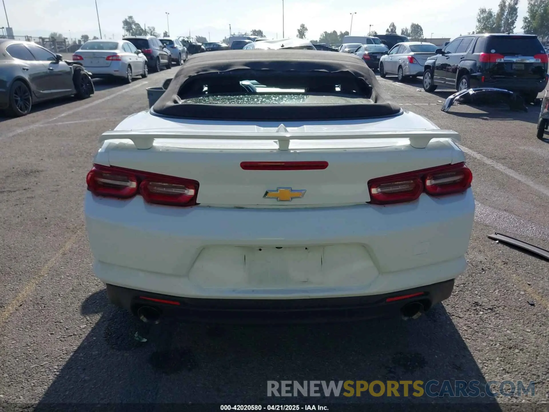 17 Photograph of a damaged car 1G1FB3DS7K0120438 CHEVROLET CAMARO 2019