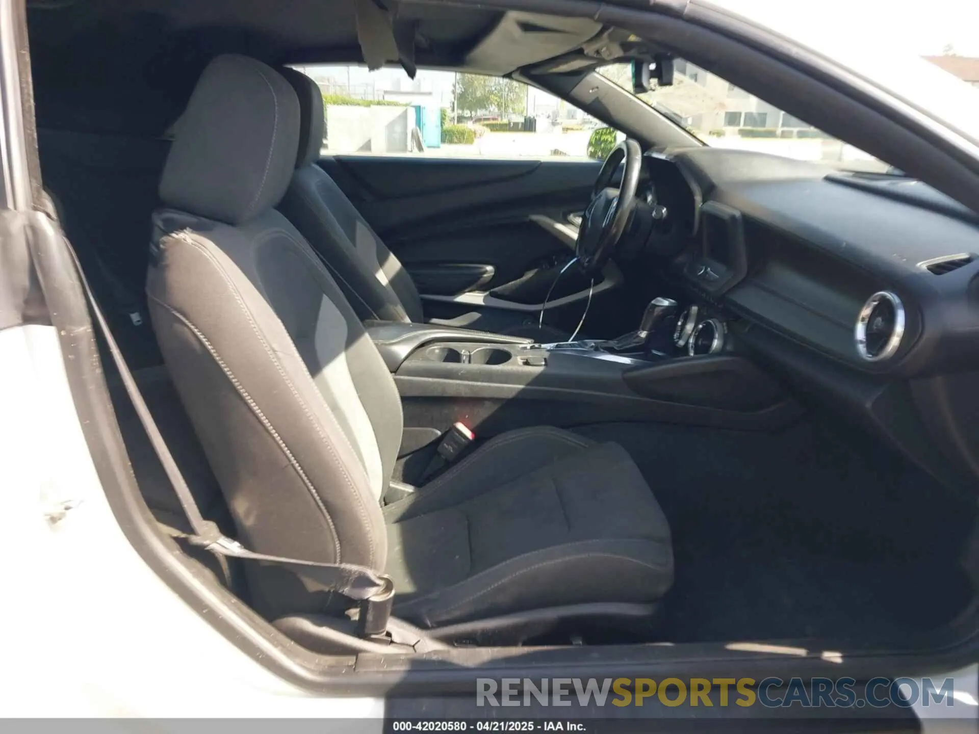 5 Photograph of a damaged car 1G1FB3DS7K0120438 CHEVROLET CAMARO 2019