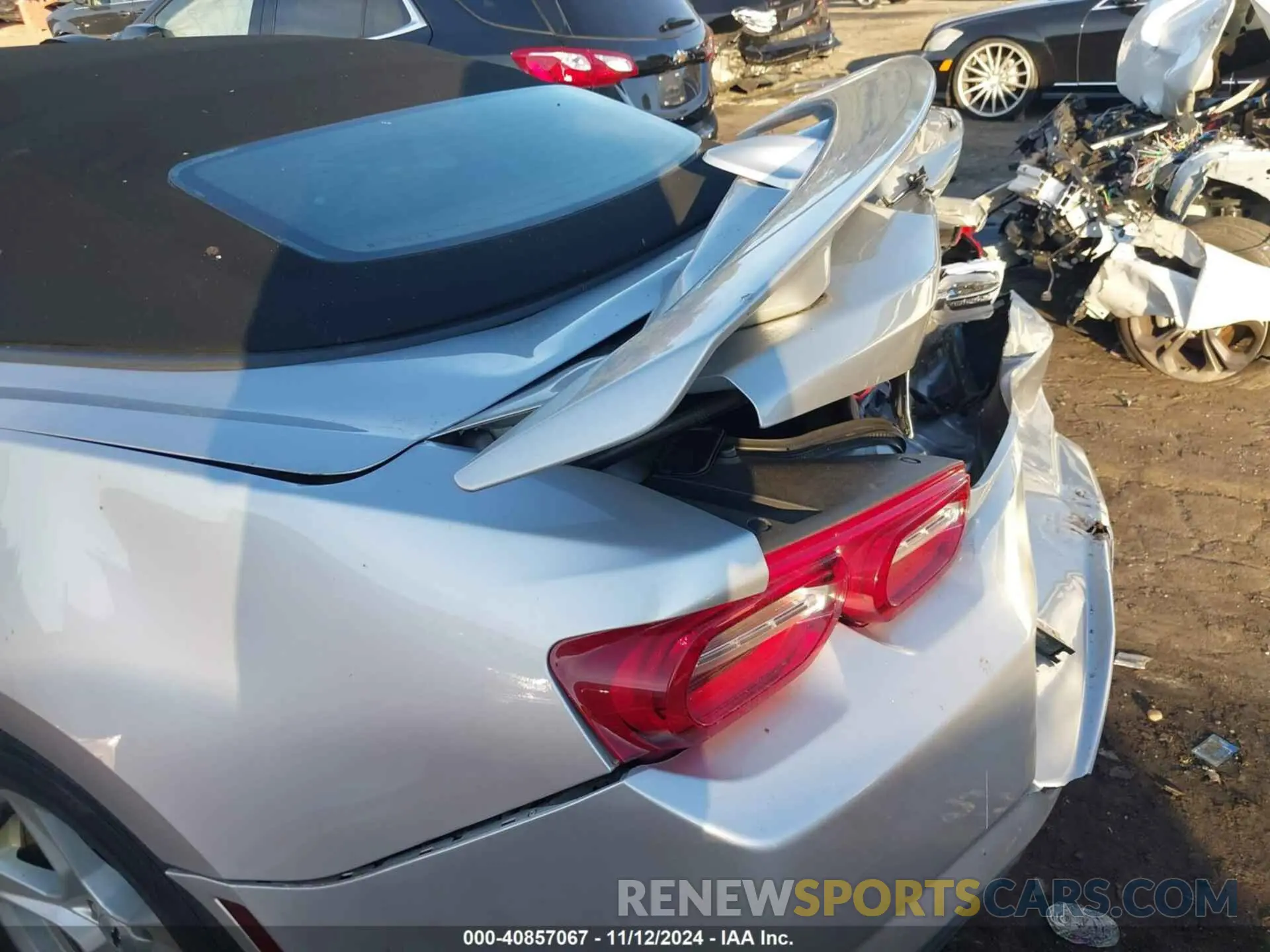 18 Photograph of a damaged car 1G1FB3DS7K0124988 CHEVROLET CAMARO 2019