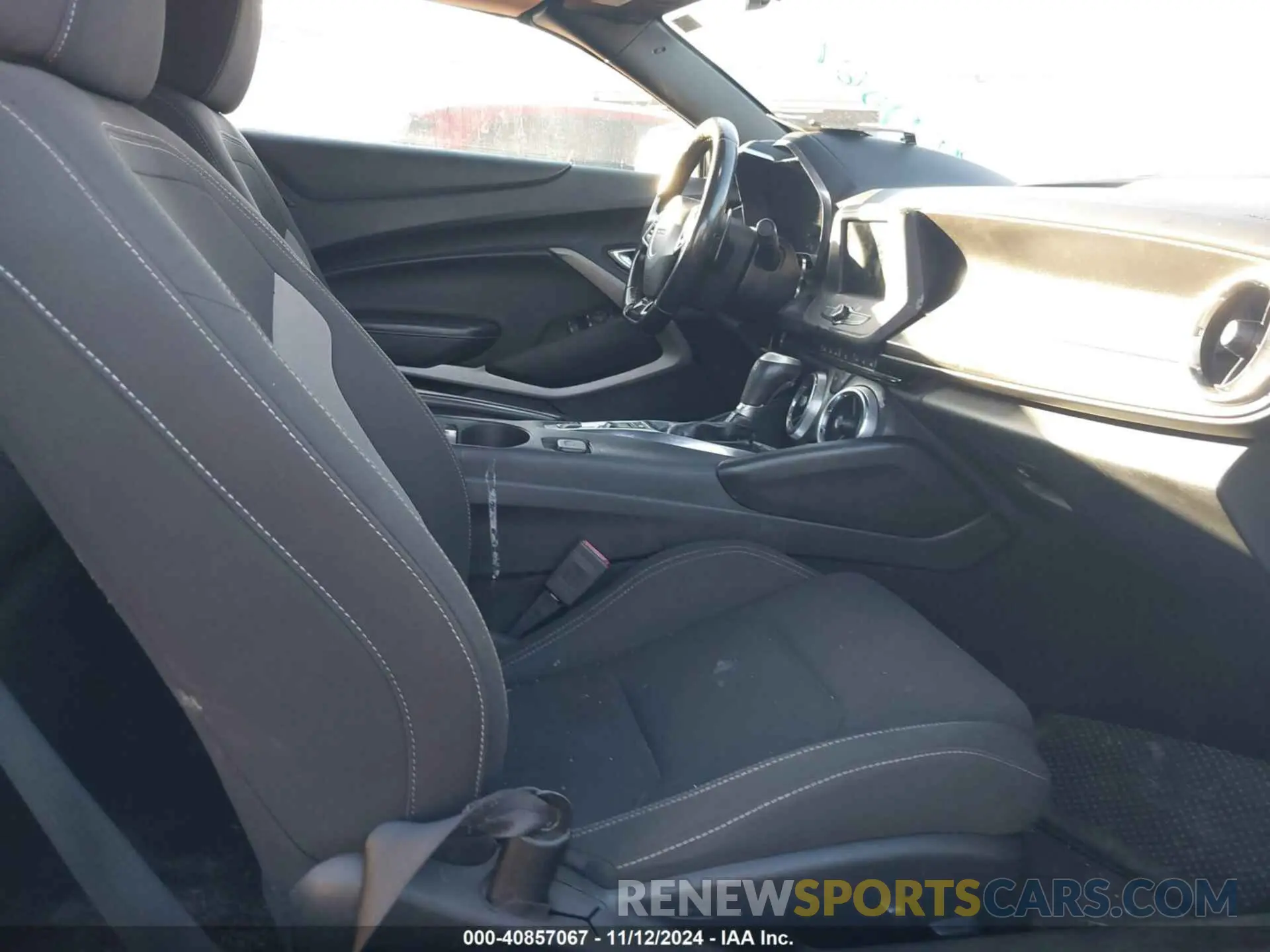 5 Photograph of a damaged car 1G1FB3DS7K0124988 CHEVROLET CAMARO 2019