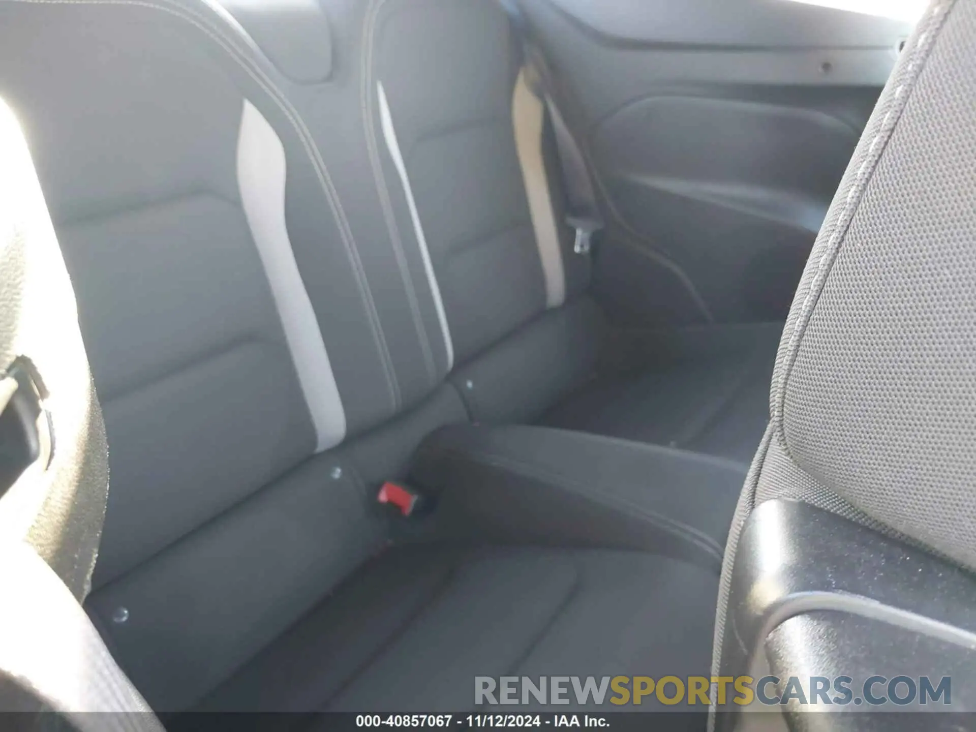8 Photograph of a damaged car 1G1FB3DS7K0124988 CHEVROLET CAMARO 2019