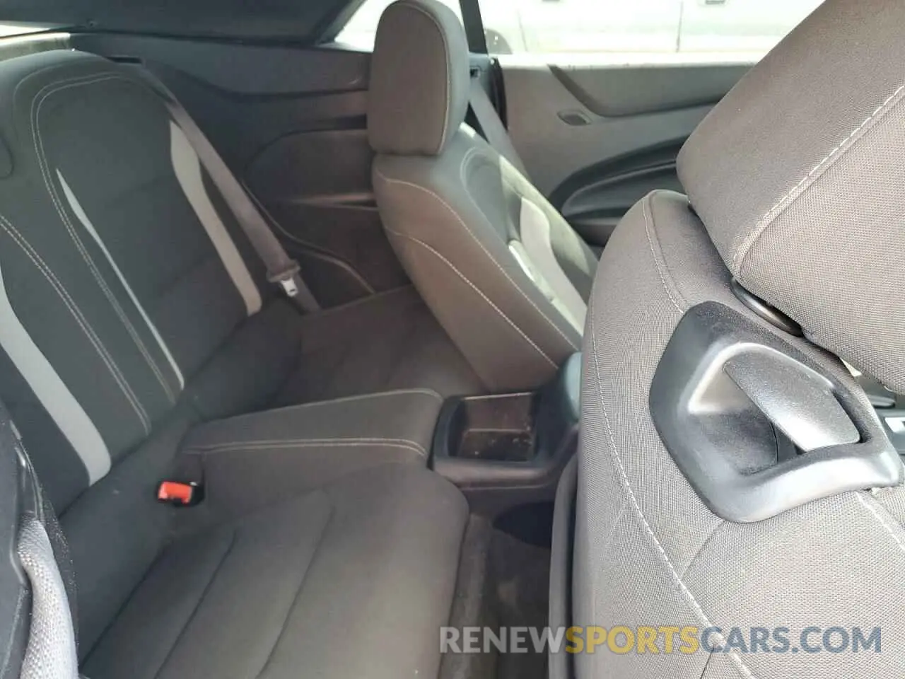 10 Photograph of a damaged car 1G1FB3DSXK0120059 CHEVROLET CAMARO 2019