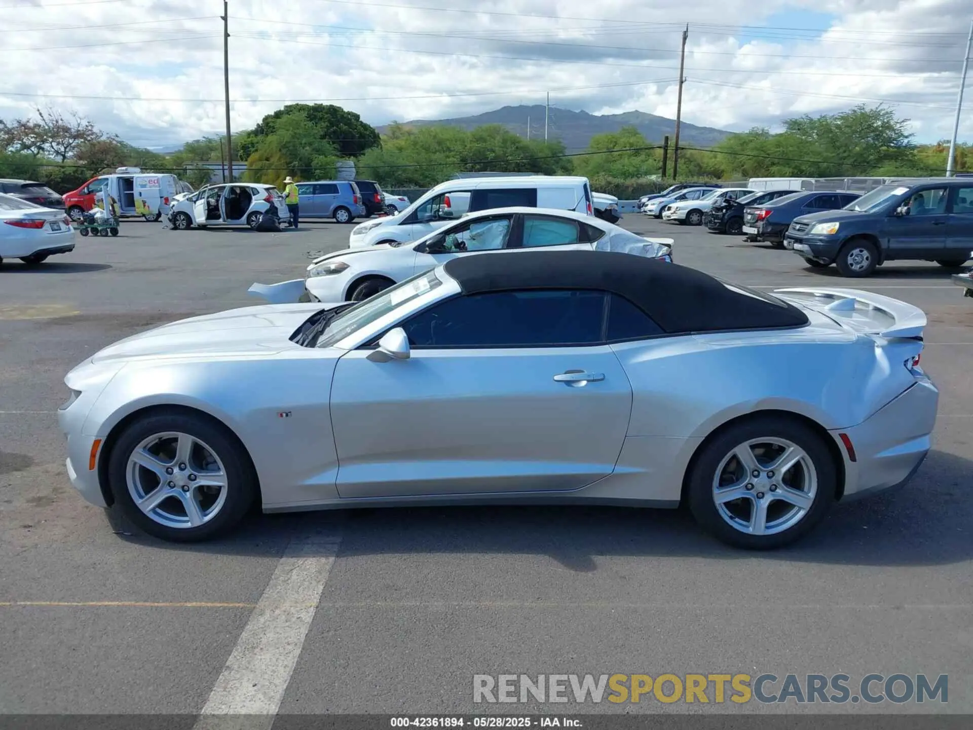 14 Photograph of a damaged car 1G1FB3DX3K0114129 CHEVROLET CAMARO 2019
