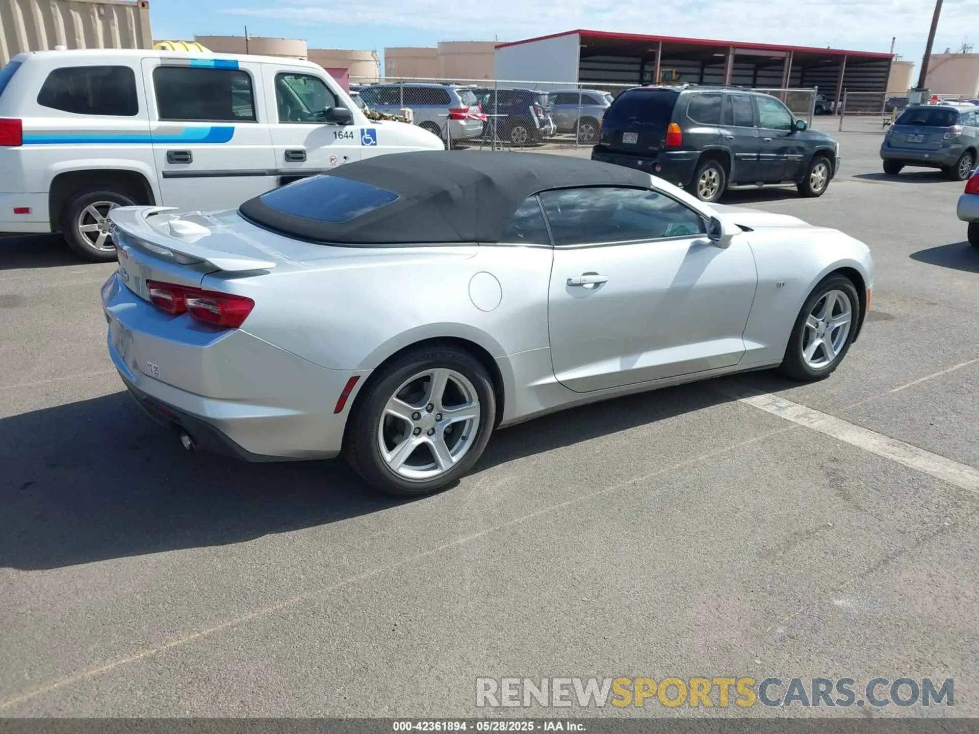 4 Photograph of a damaged car 1G1FB3DX3K0114129 CHEVROLET CAMARO 2019