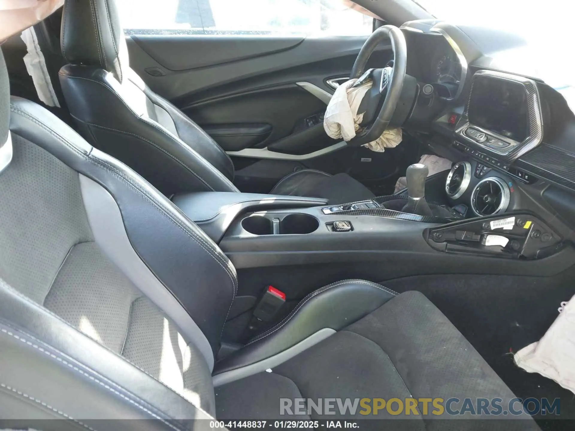 5 Photograph of a damaged car 1G1FC1RX8K0127503 CHEVROLET CAMARO 2019
