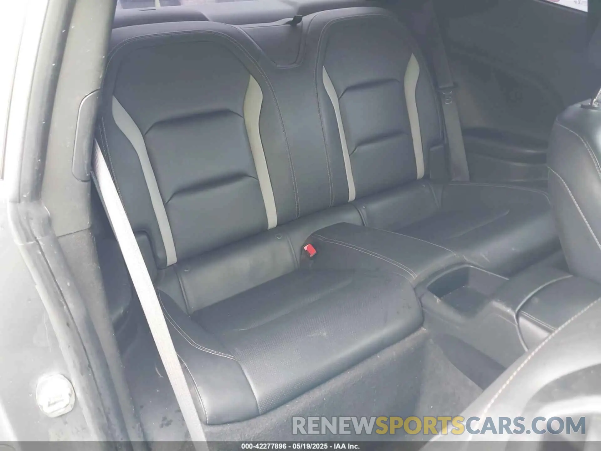 8 Photograph of a damaged car 1G1FD1RS9K0144568 CHEVROLET CAMARO 2019