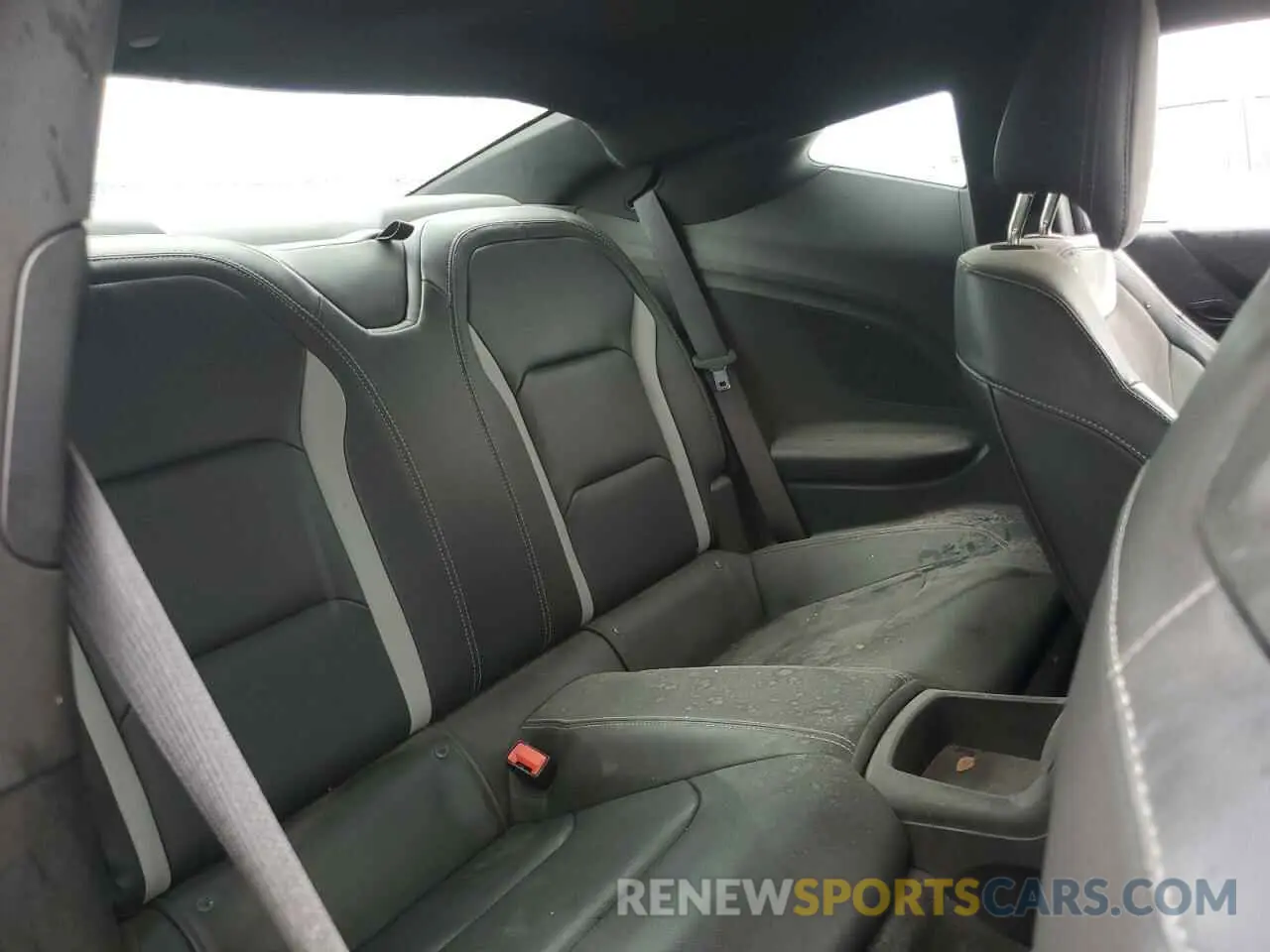 10 Photograph of a damaged car 1G1FE1R72K0119102 CHEVROLET CAMARO 2019