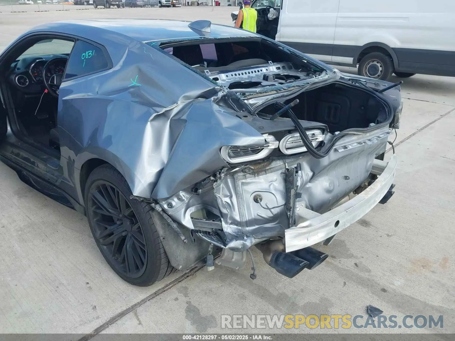 6 Photograph of a damaged car 1G1FF1R77K0150018 CHEVROLET CAMARO 2019