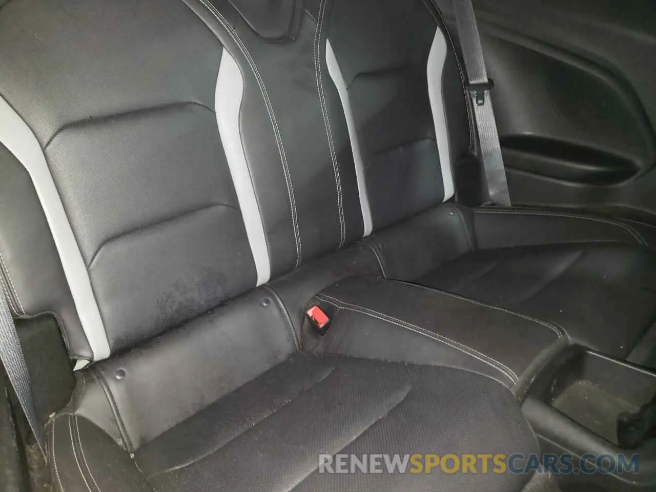 10 Photograph of a damaged car 1G1FG1R71K0120557 CHEVROLET CAMARO 2019