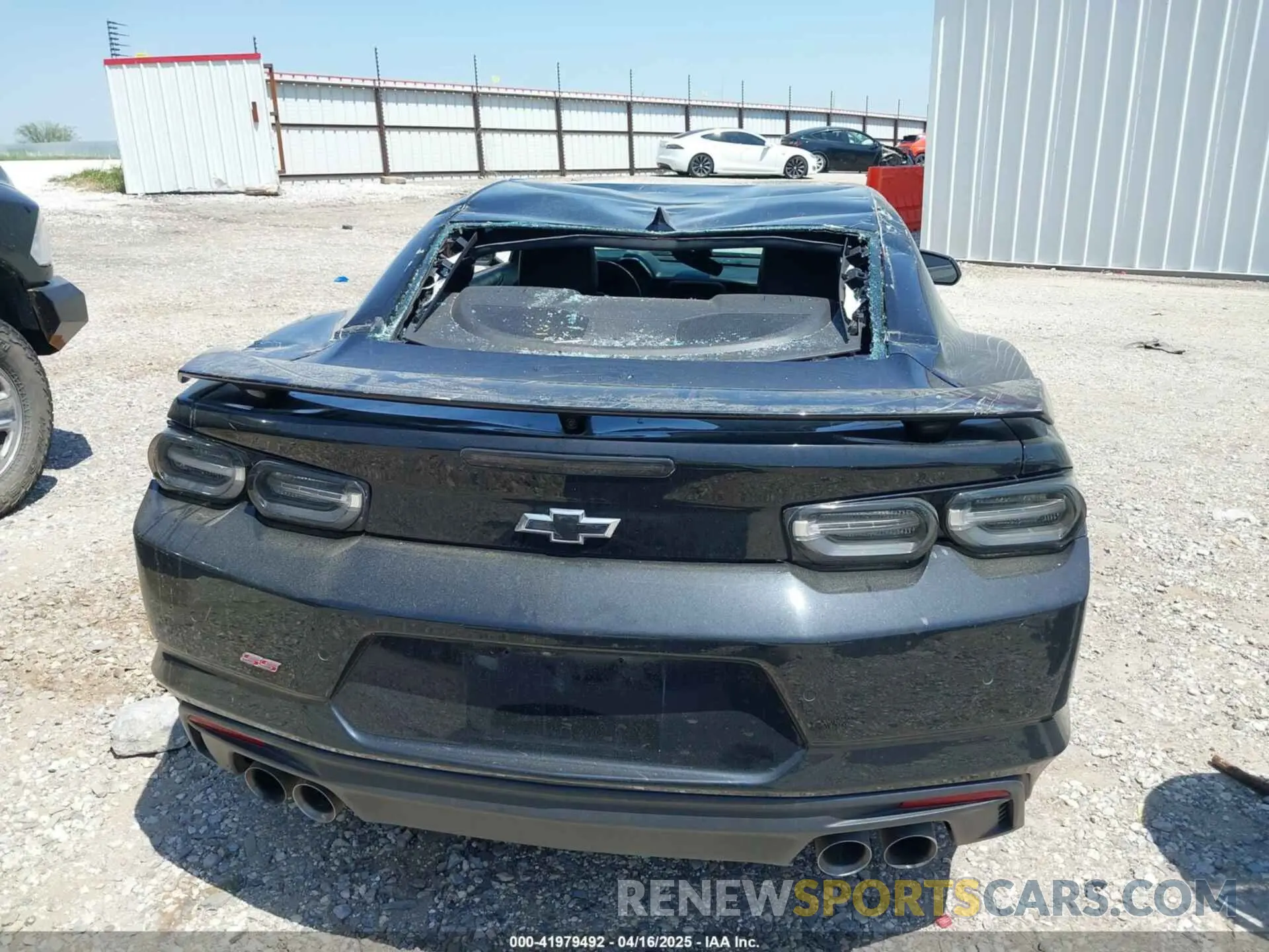 16 Photograph of a damaged car 1G1FG1R75K0122280 CHEVROLET CAMARO 2019