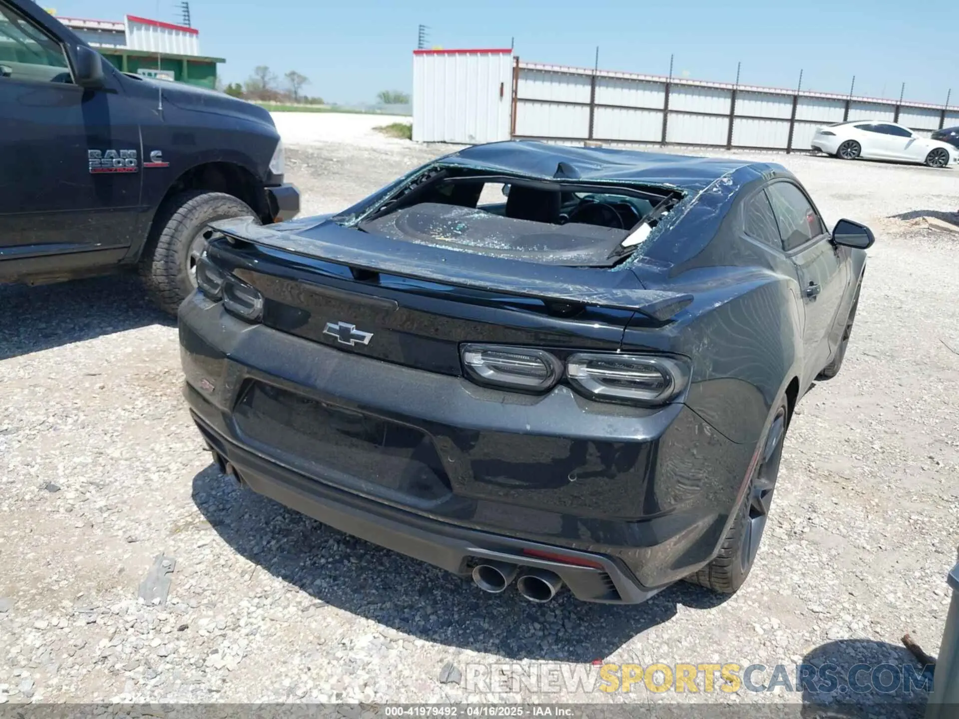 4 Photograph of a damaged car 1G1FG1R75K0122280 CHEVROLET CAMARO 2019